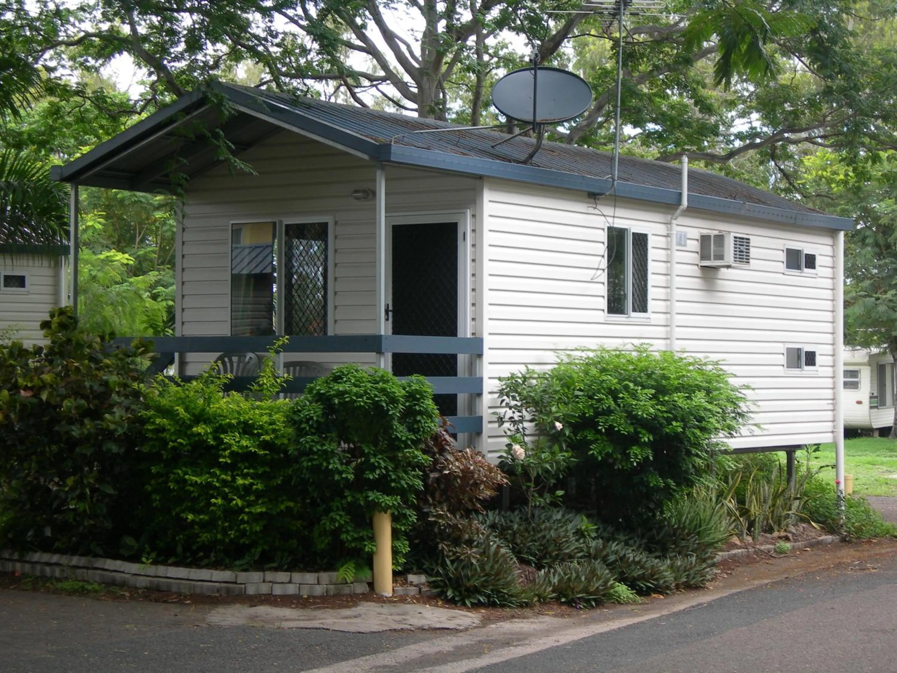 Facade/entrance in Riverside Tourist Park