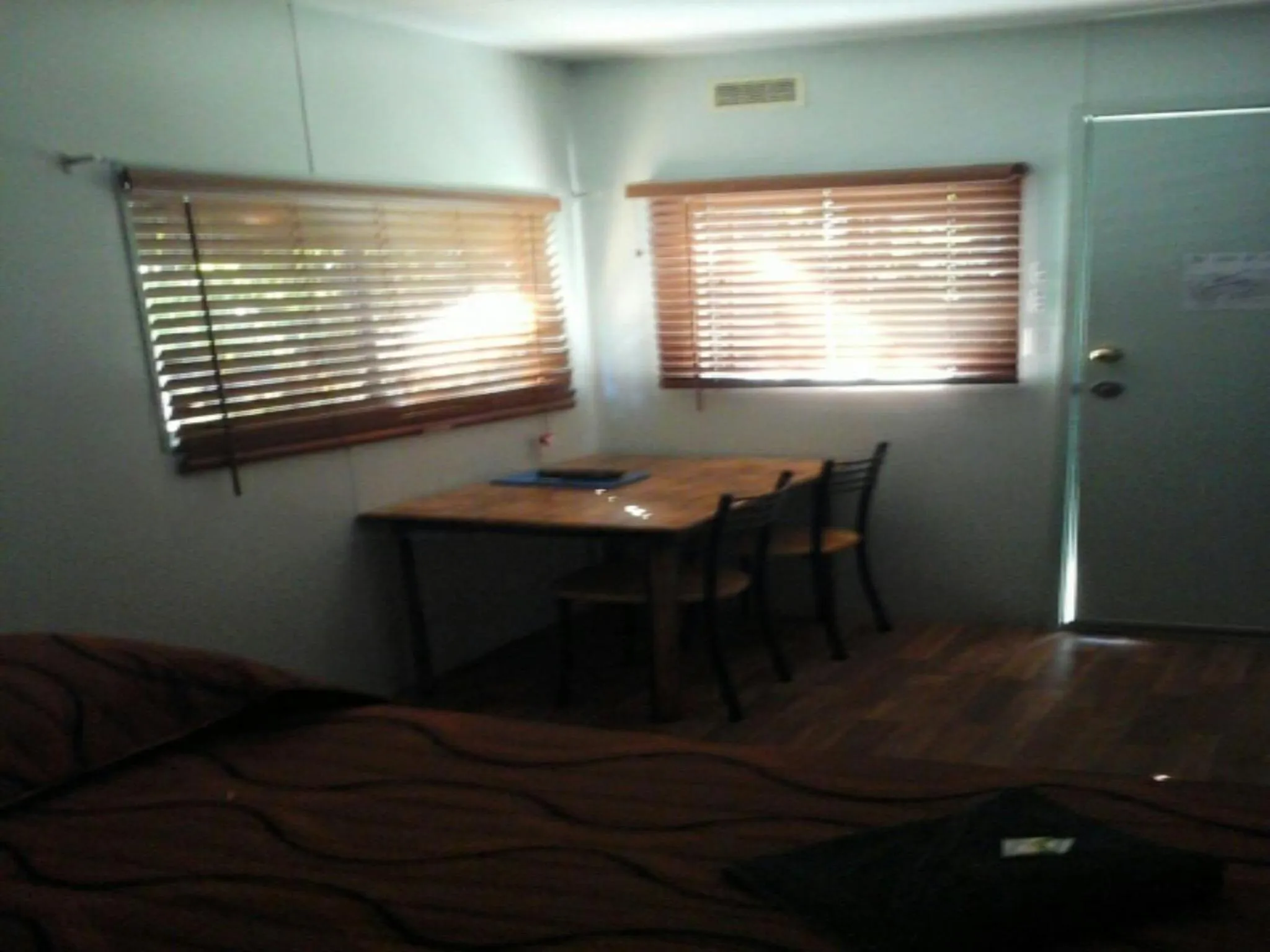 Seating area in Riverside Tourist Park