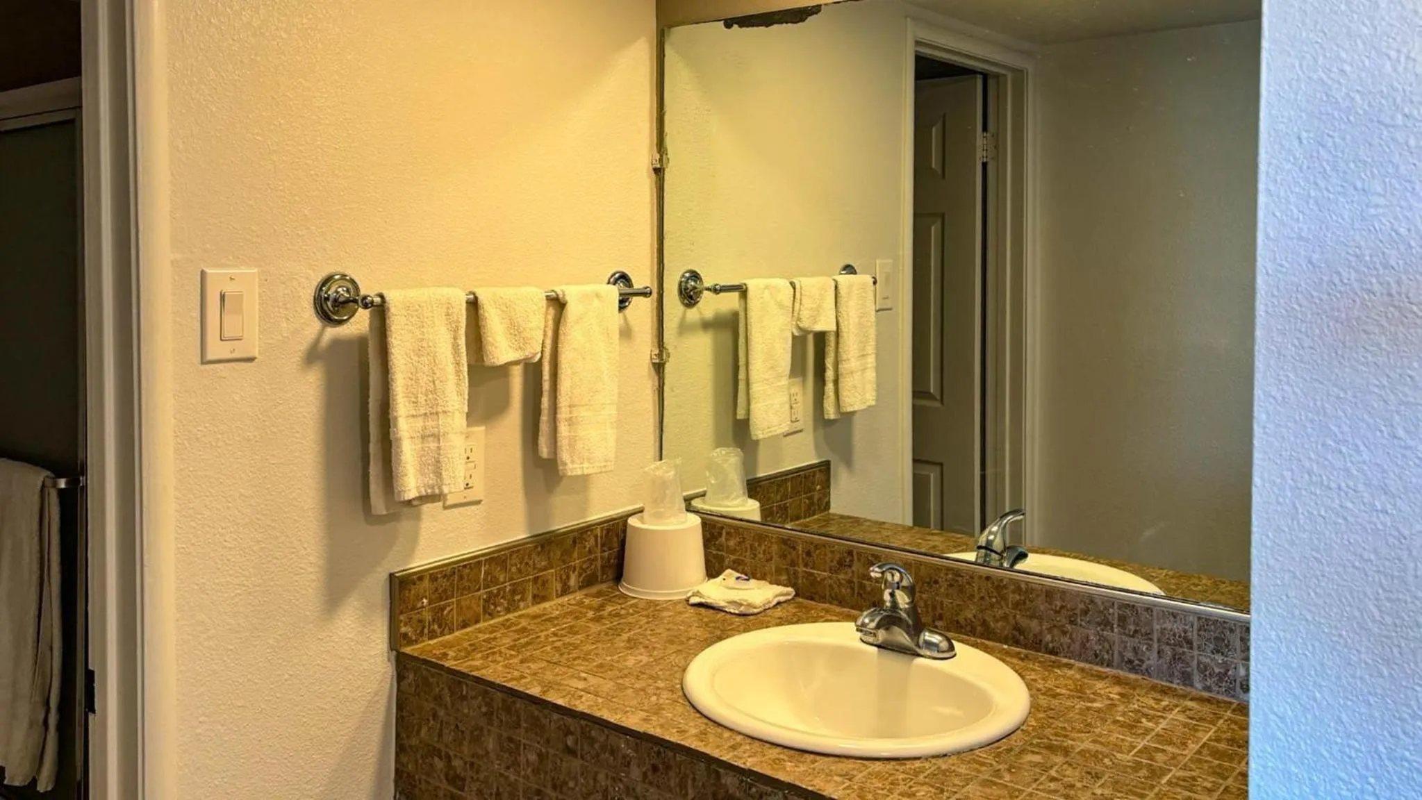 Bathroom in Motel 6 Selma, CA