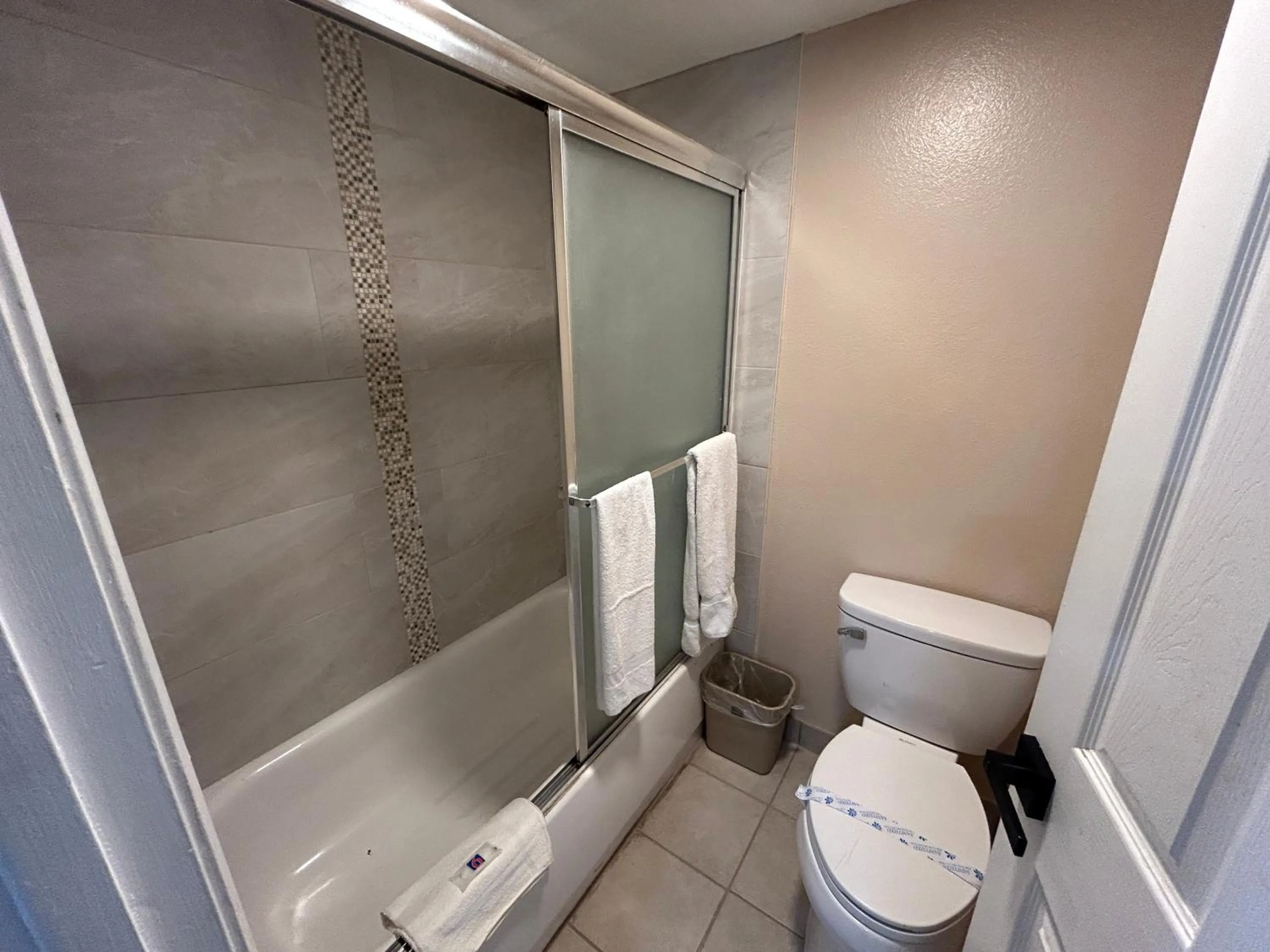 Bathroom in Motel 6 Selma, CA