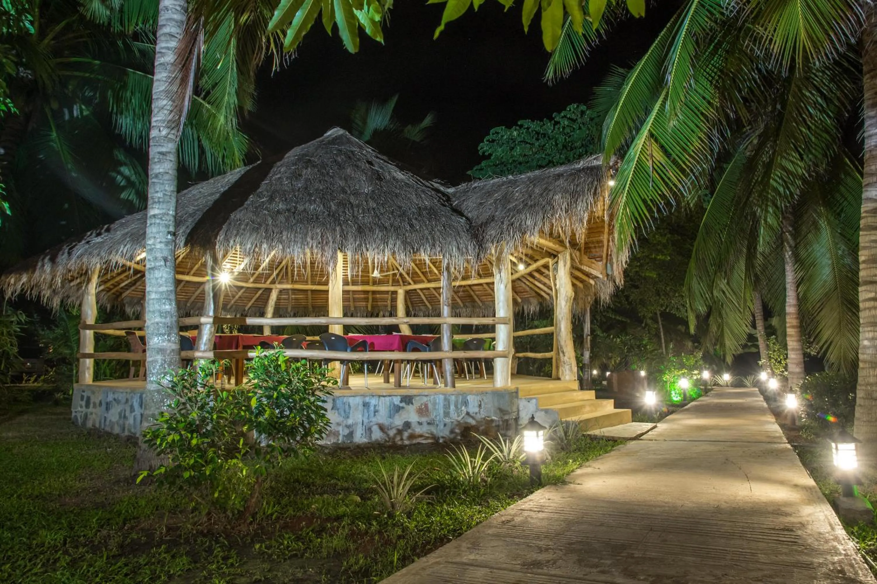 Restaurant/places to eat in The Coconut Gardens Hotel & Restaurant