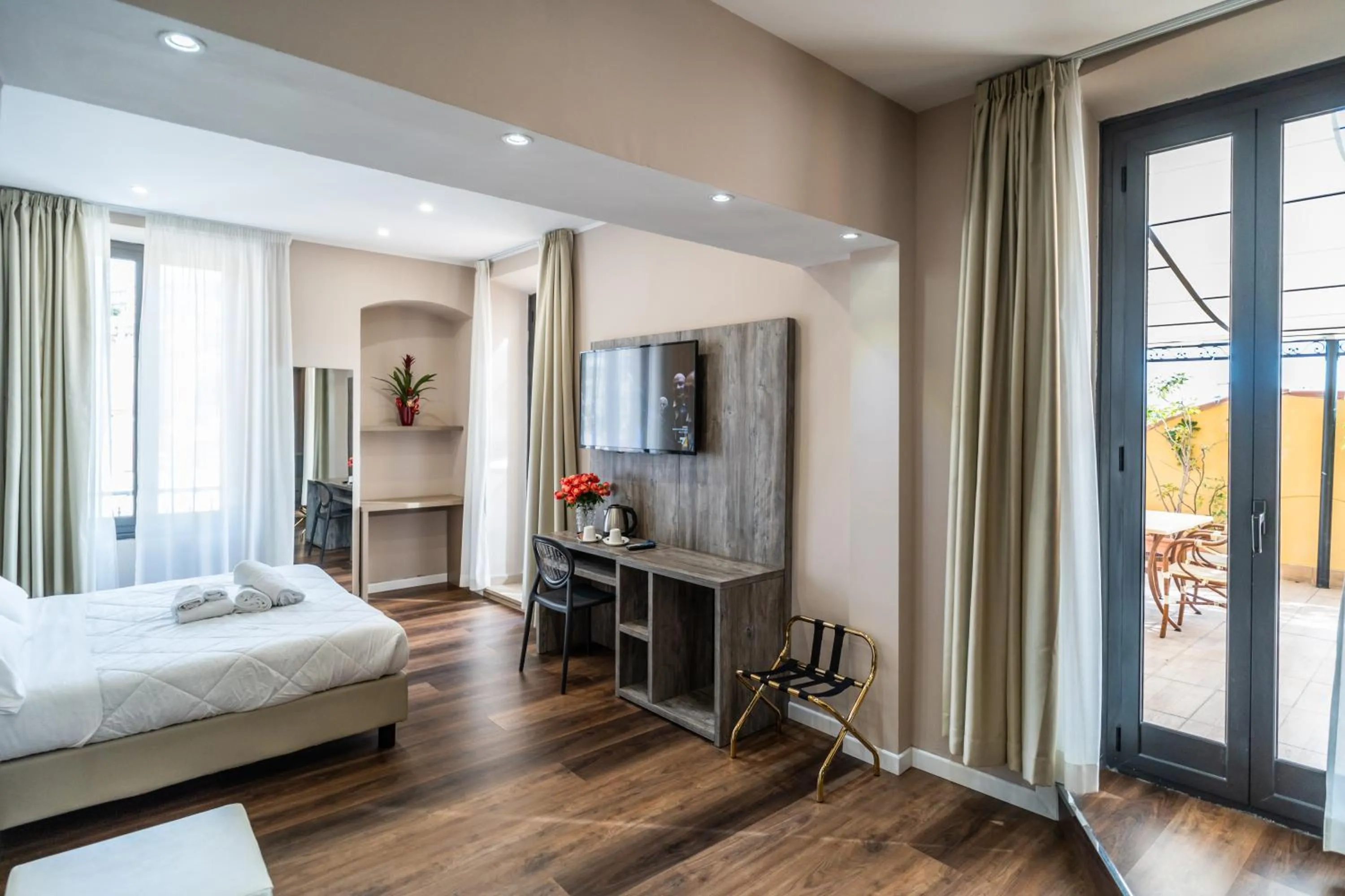 Bed in Hotel Globo Suite-Correnti hotels