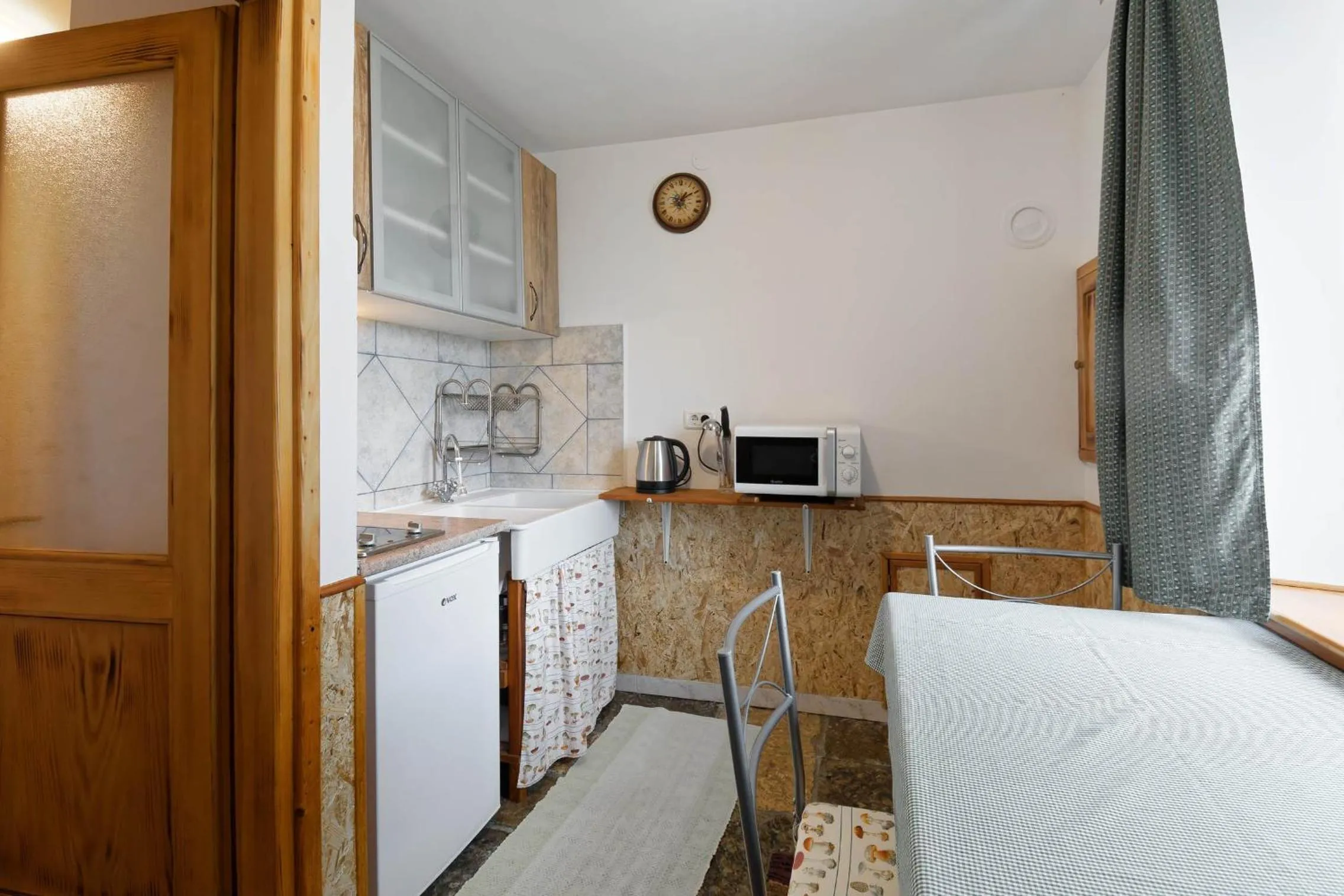 Kitchen or kitchenette, Bed in Apartments Smile by Rent Istria