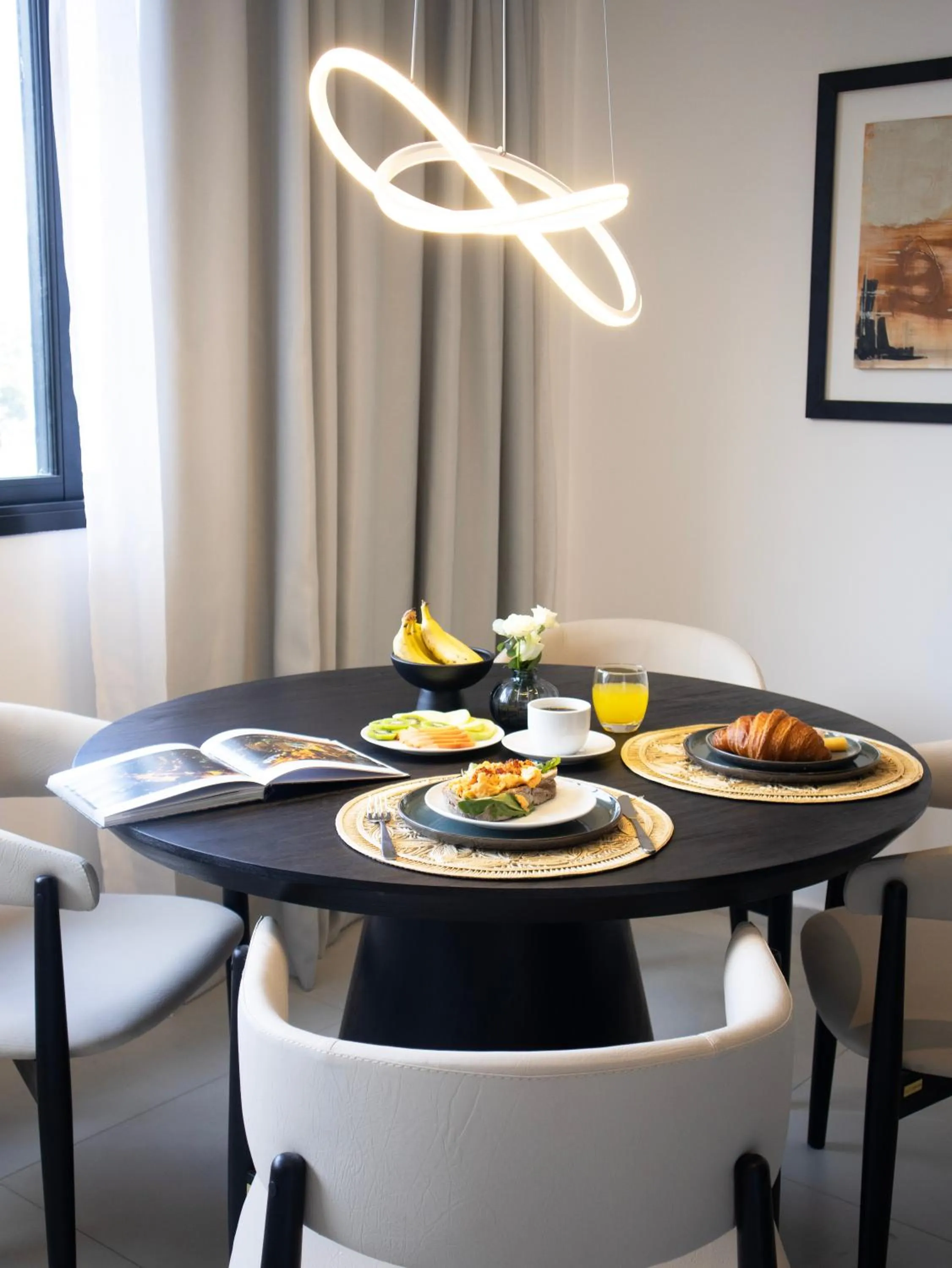 Dining area in Divina Tower Apart Hotel