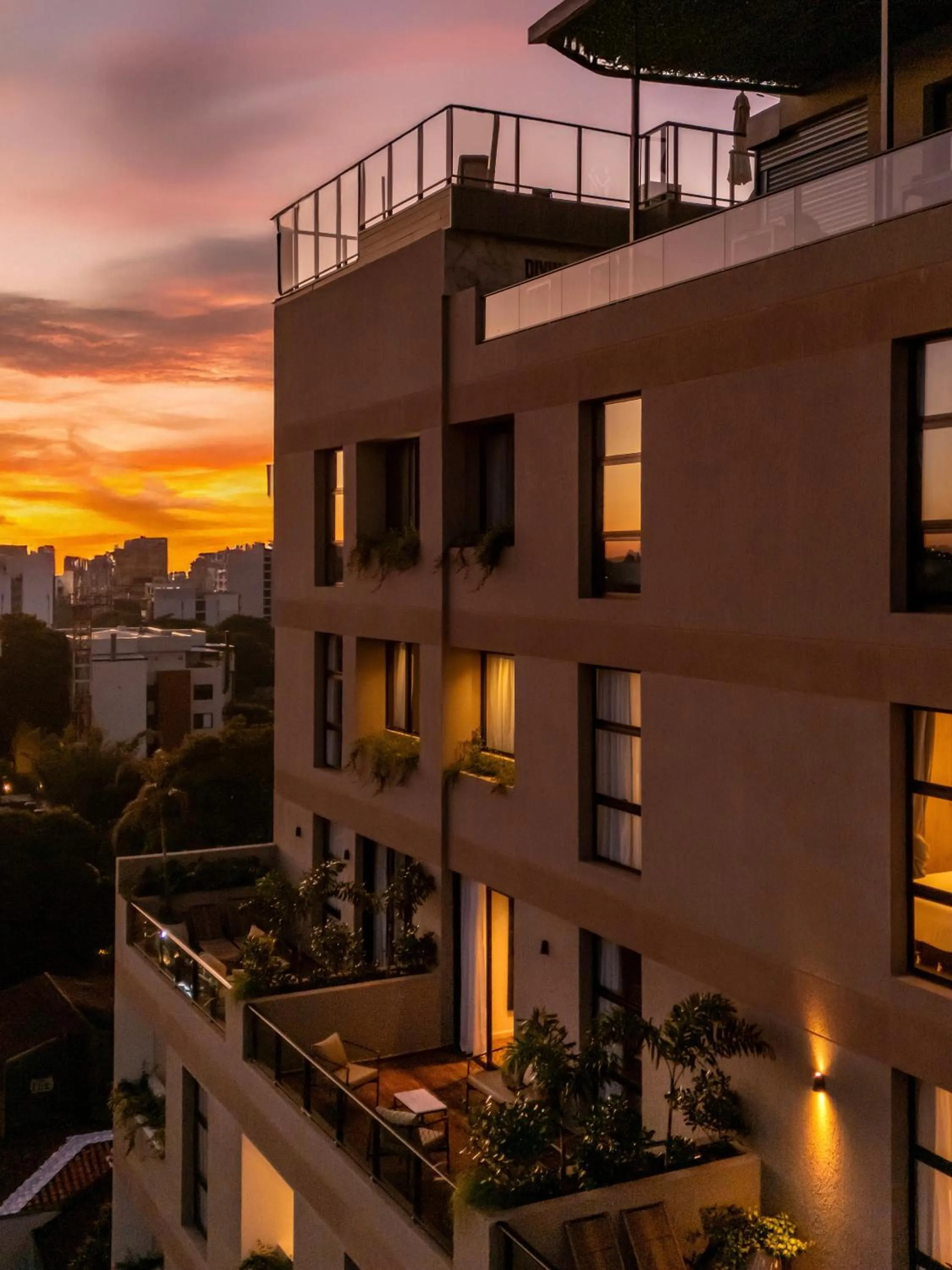 Property building in Divina Tower Apart Hotel