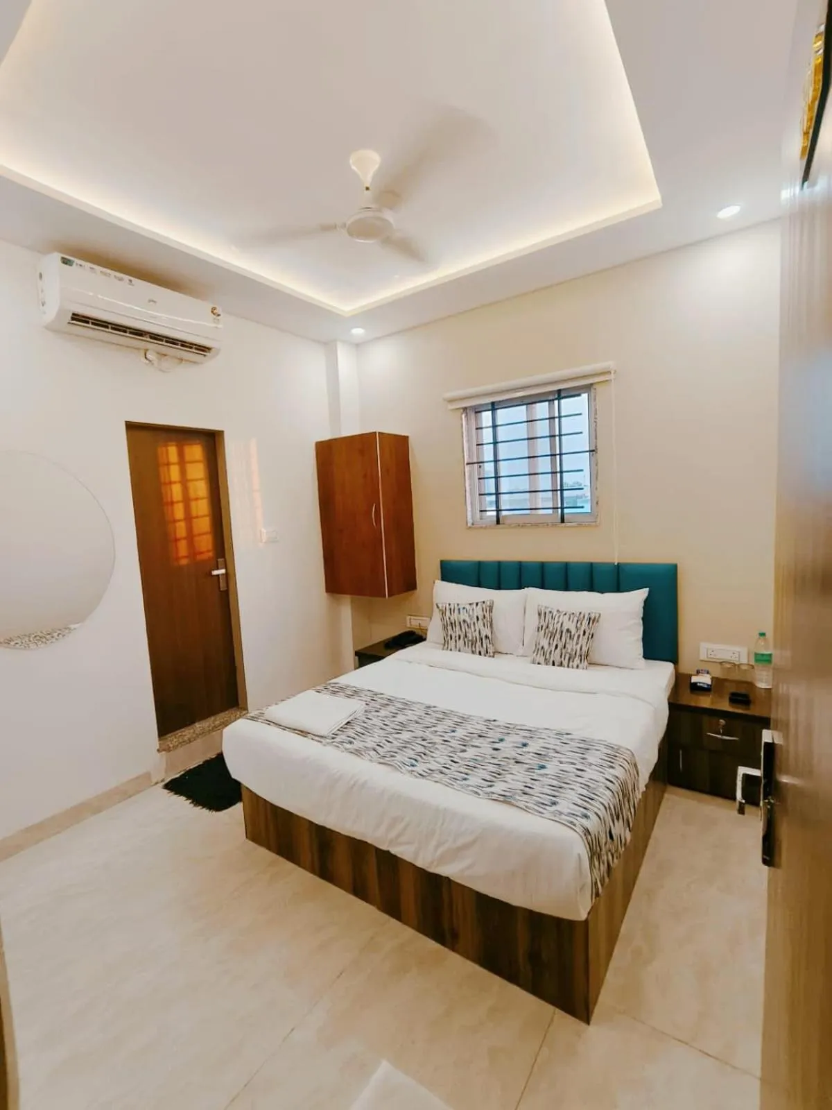 Bed in Hotel One Stay