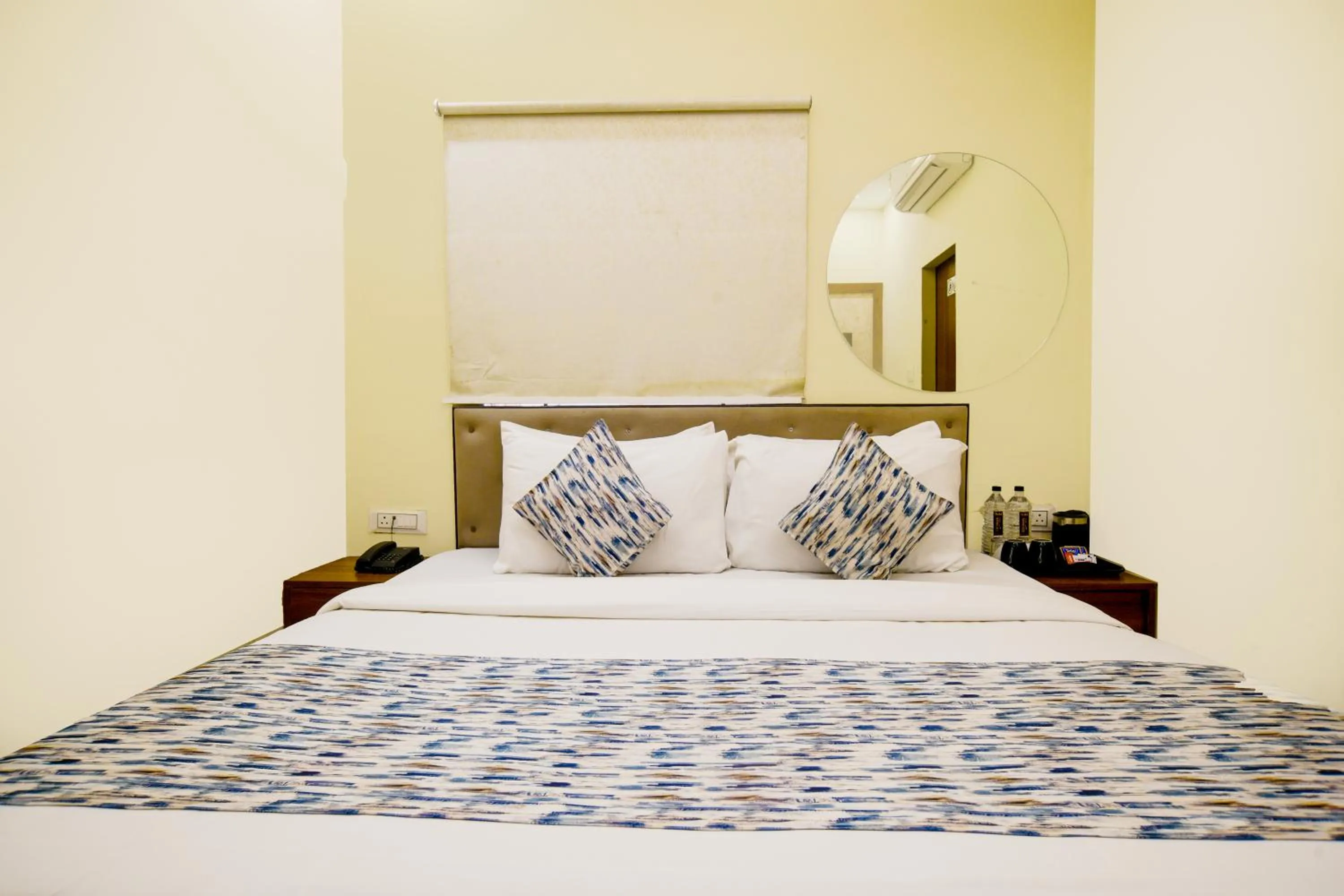 Photo of the whole room in Hotel One Stay