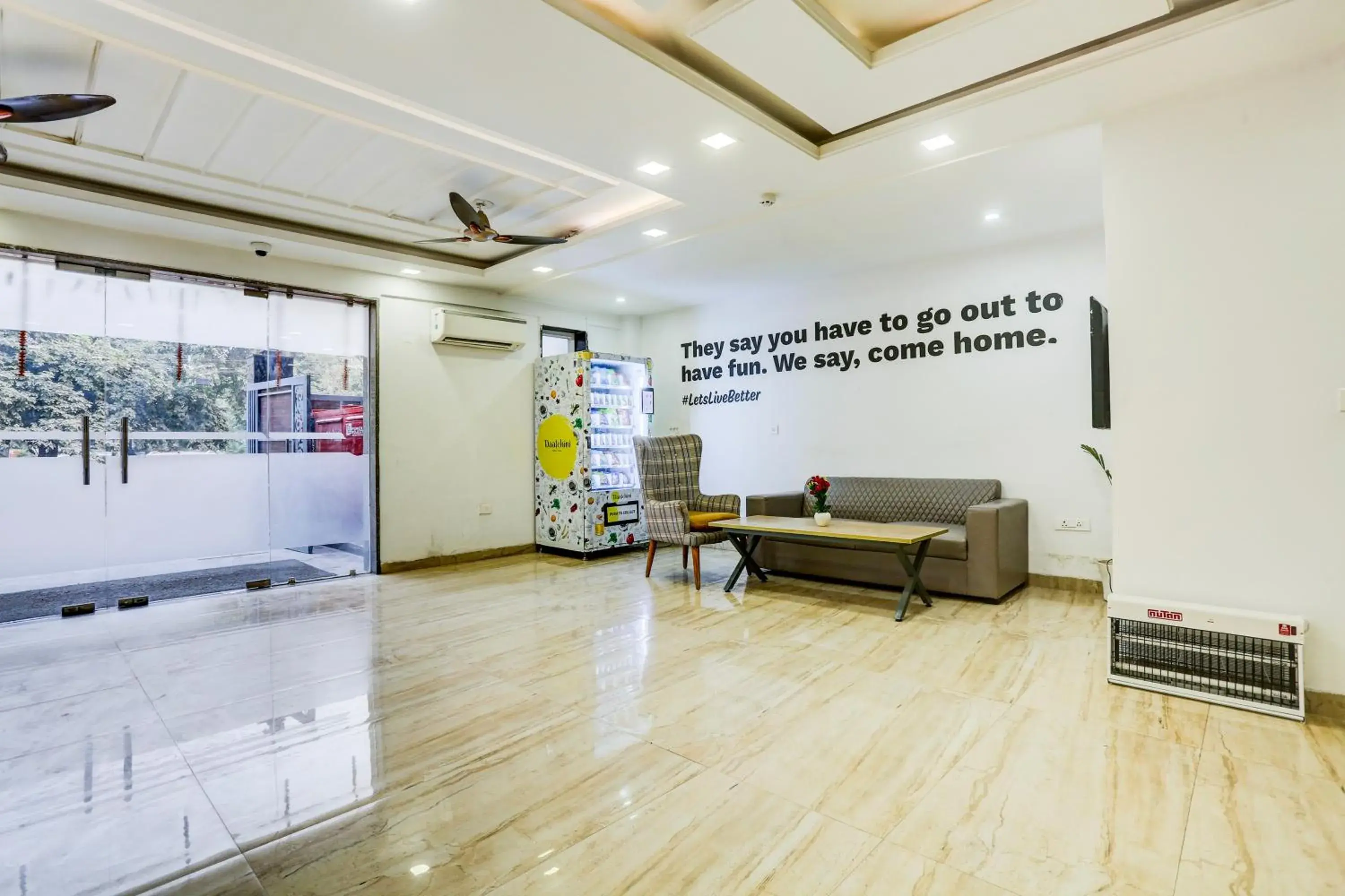 Lobby or reception in Hotel Grey Medicity Modern Rooms, Prime Location, Affordable Rates I Near Medanta Lobby or reception in Hotel Grey Medicity Modern Rooms, Prime Location, Affordable Rates I Near Medanta