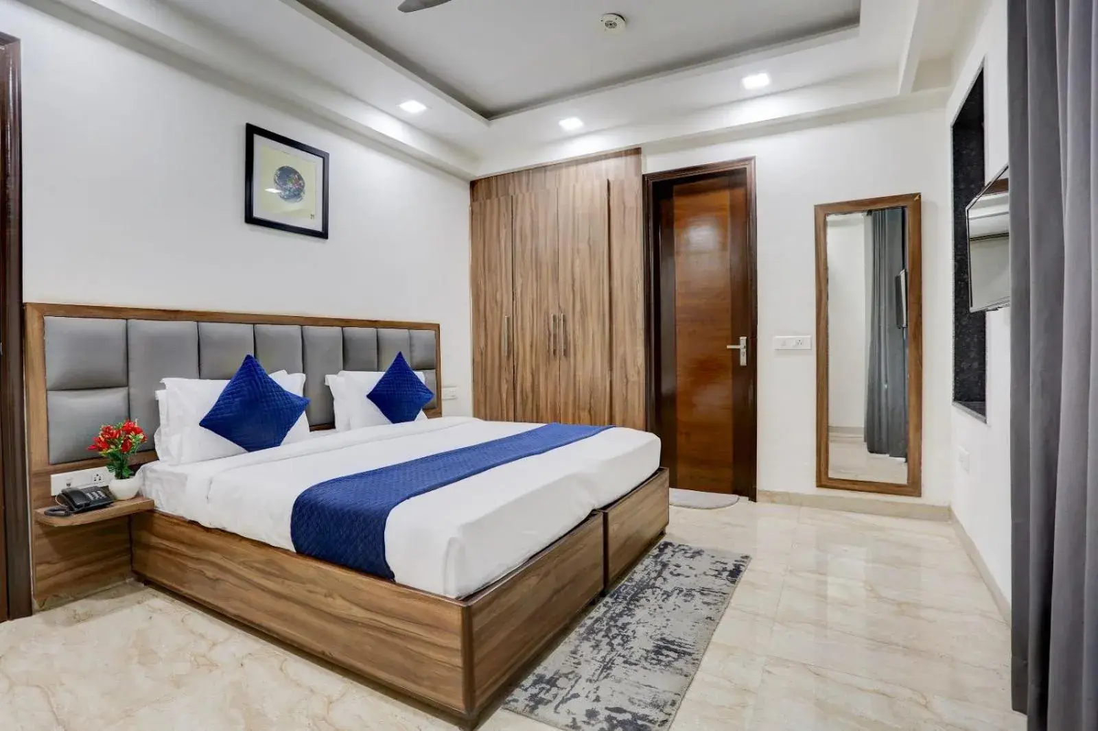 Bed in Hotel Grey Medicity Modern Rooms, Prime Location, Affordable Rates I Near Medanta Bed in Hotel Grey Medicity Modern Rooms, Prime Location, Affordable Rates I Near Medanta