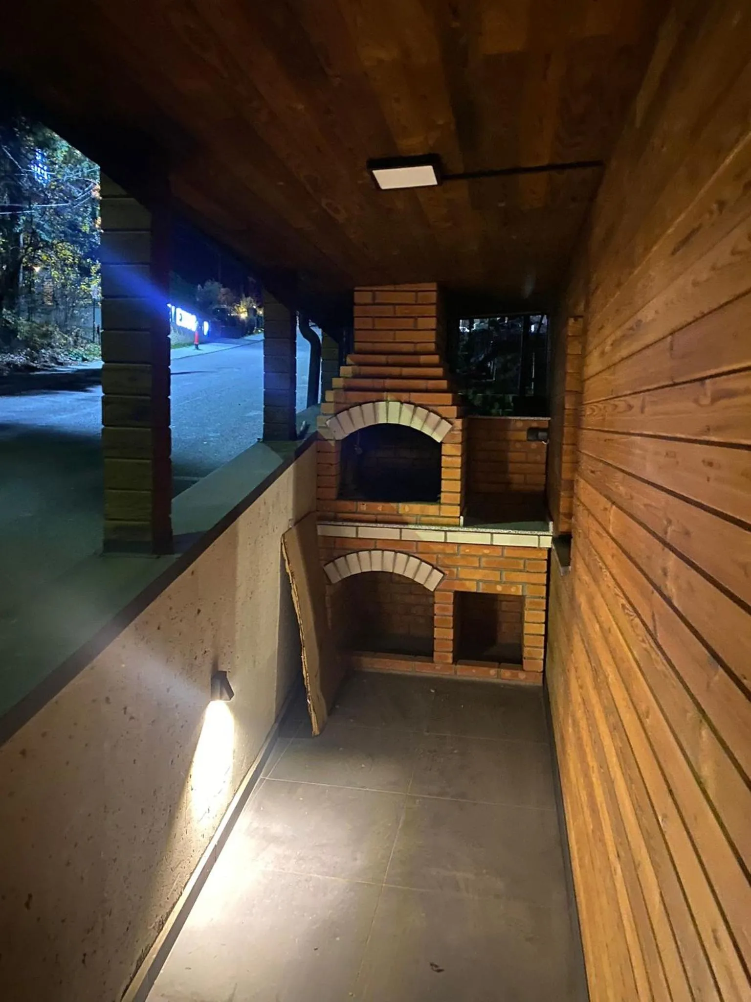 BBQ facilities in Montan-Aparthotel