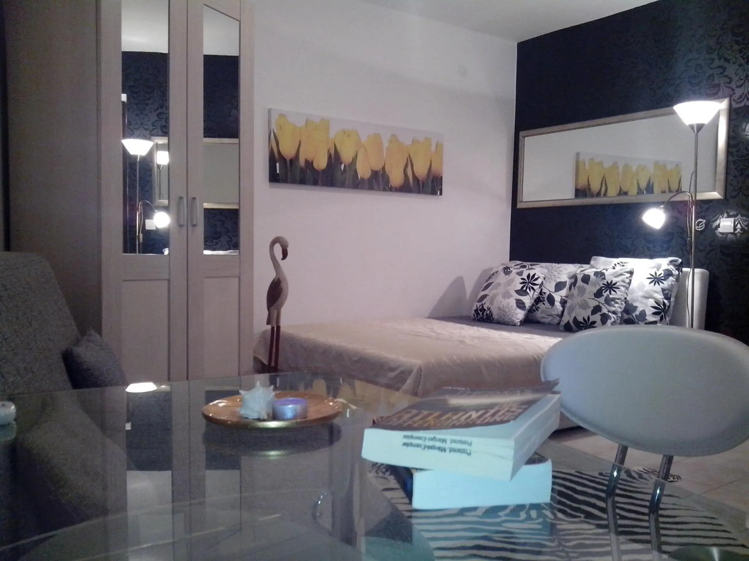 Studio with Balcony in Location Apartments Studio with Balcony in Location Apartments