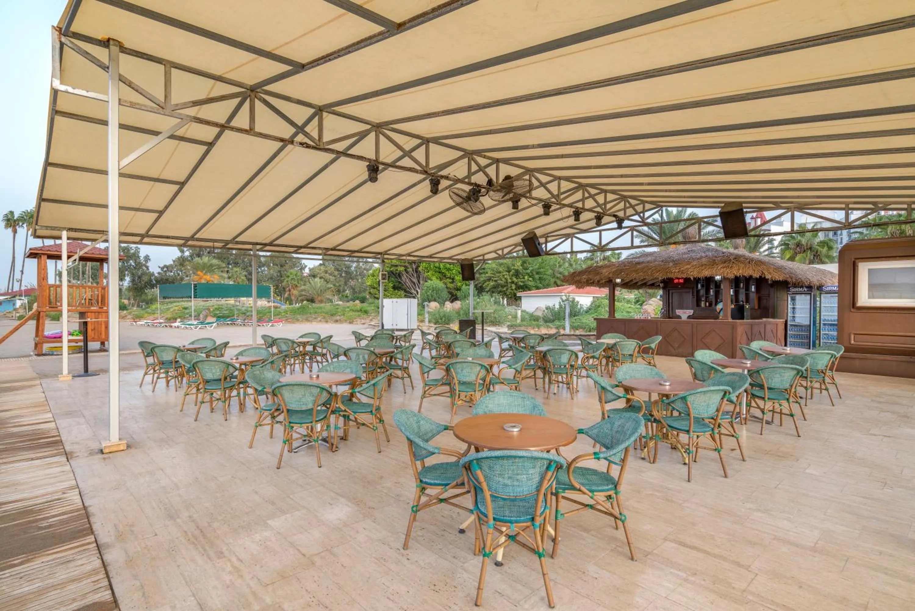 Lounge or bar in Green Max Hotel