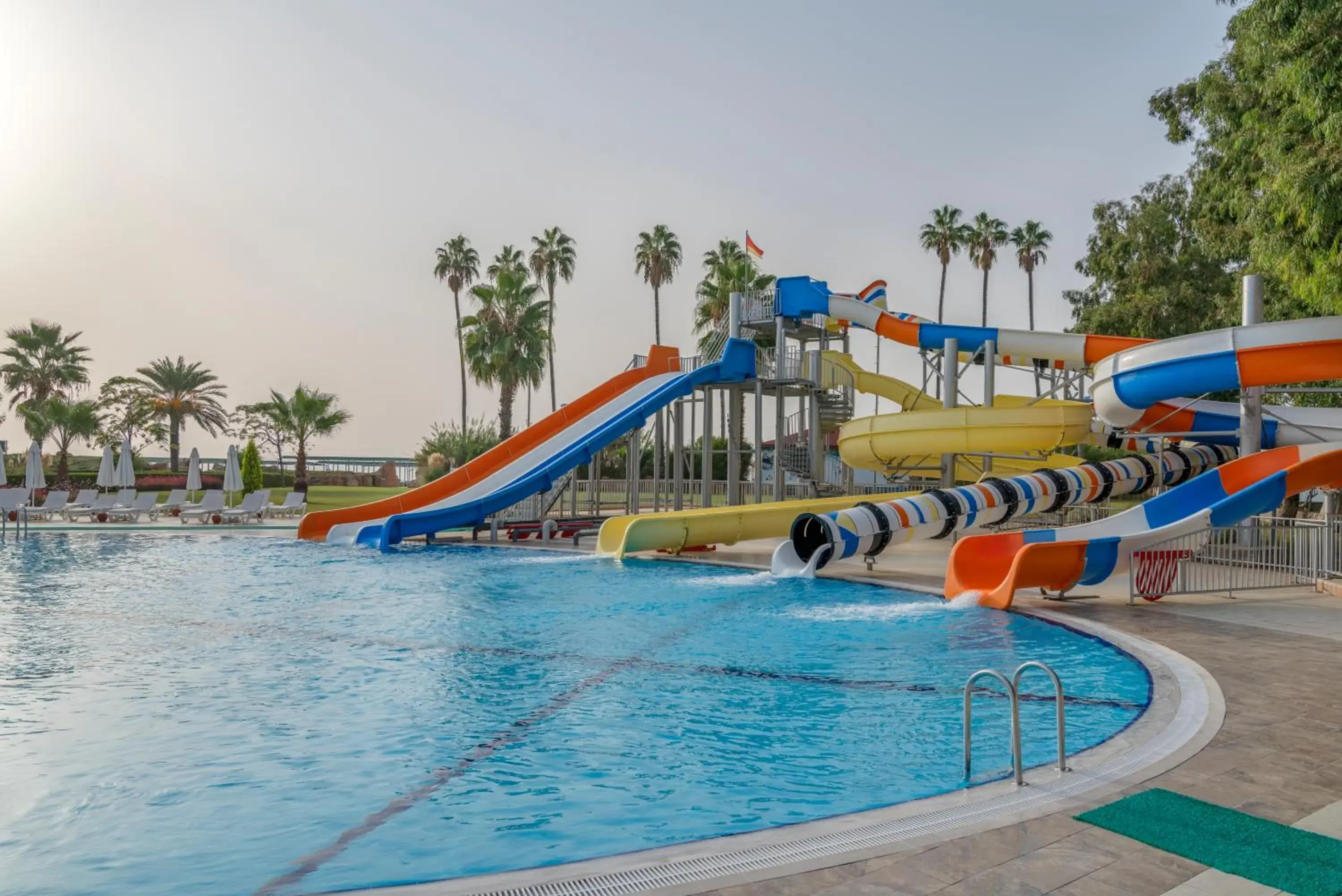 Swimming pool in Green Max Hotel Swimming pool in Green Max Hotel