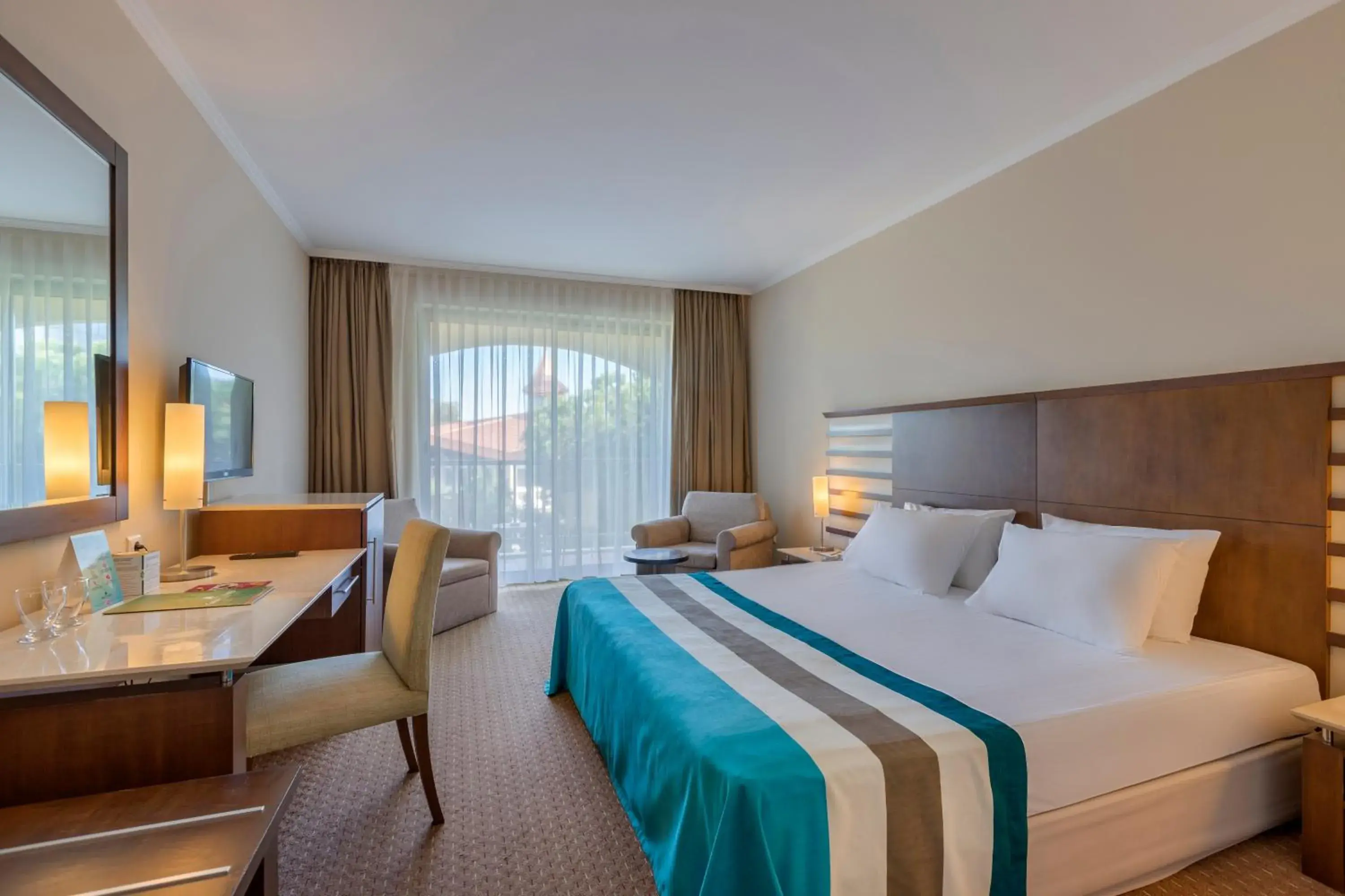 Photo of the whole room, Bed in Green Max Hotel Photo of the whole room, Bed in Green Max Hotel