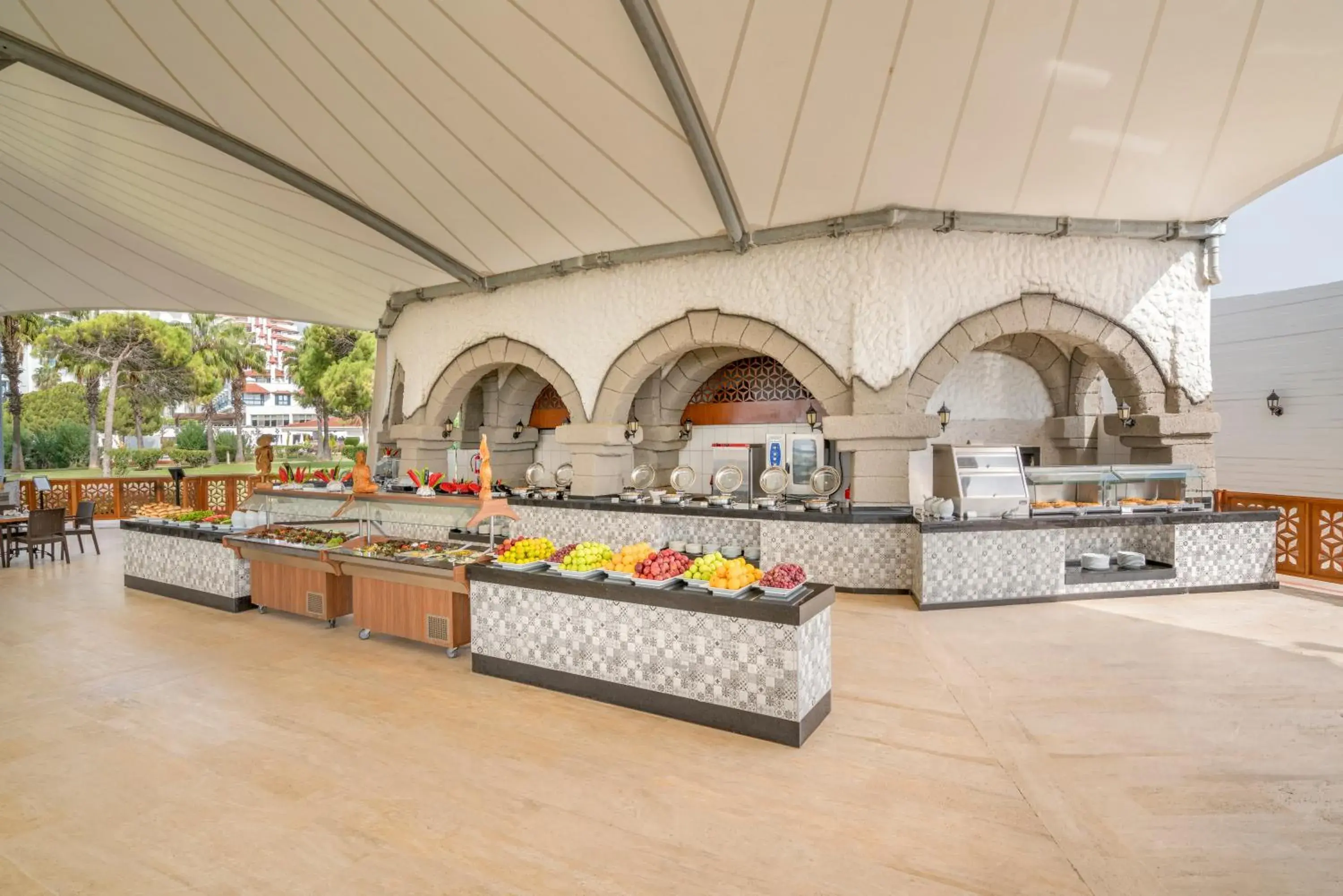 Restaurant/places to eat in Green Max Hotel Restaurant/places to eat in Green Max Hotel