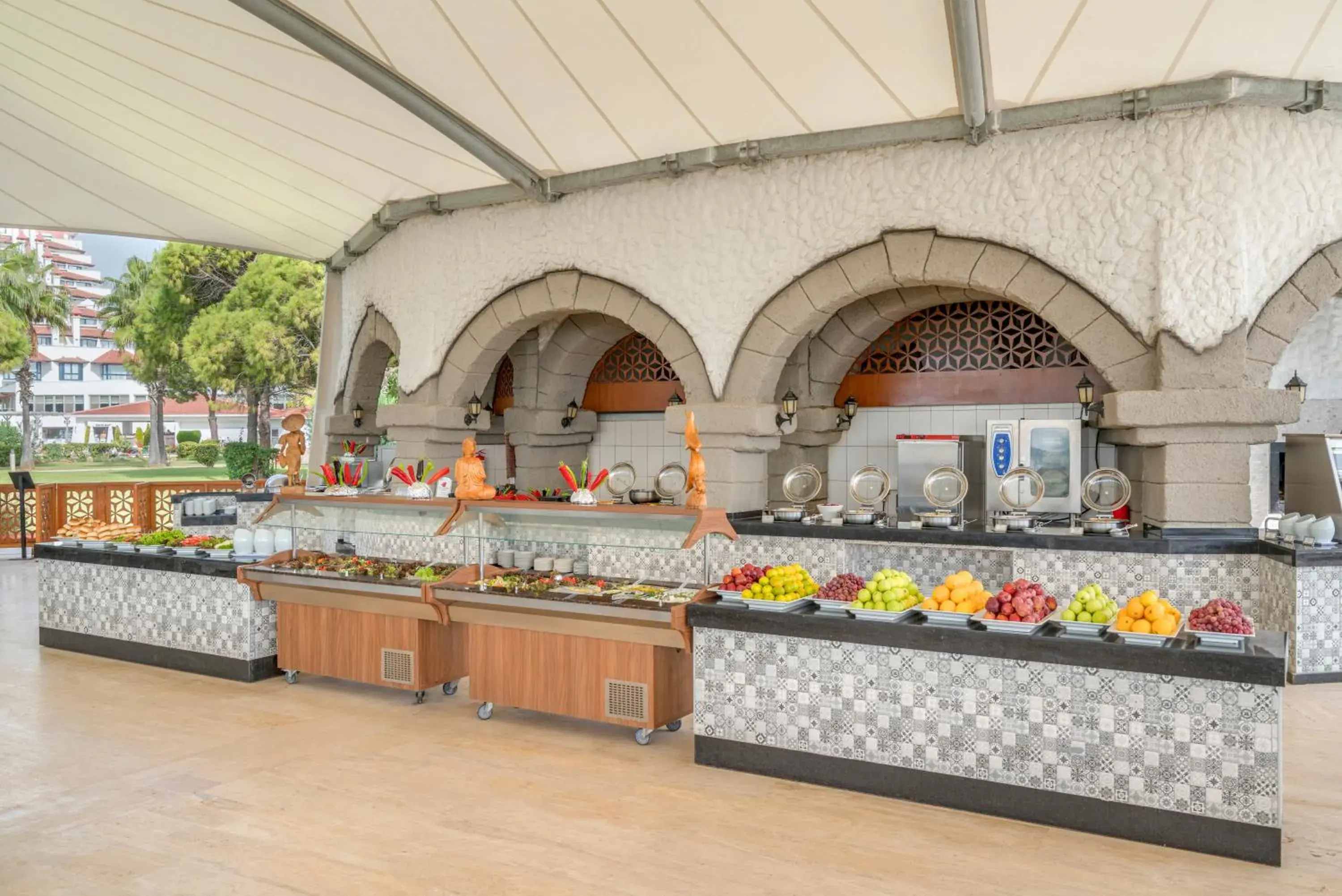 Restaurant/places to eat in Green Max Hotel Restaurant/places to eat in Green Max Hotel