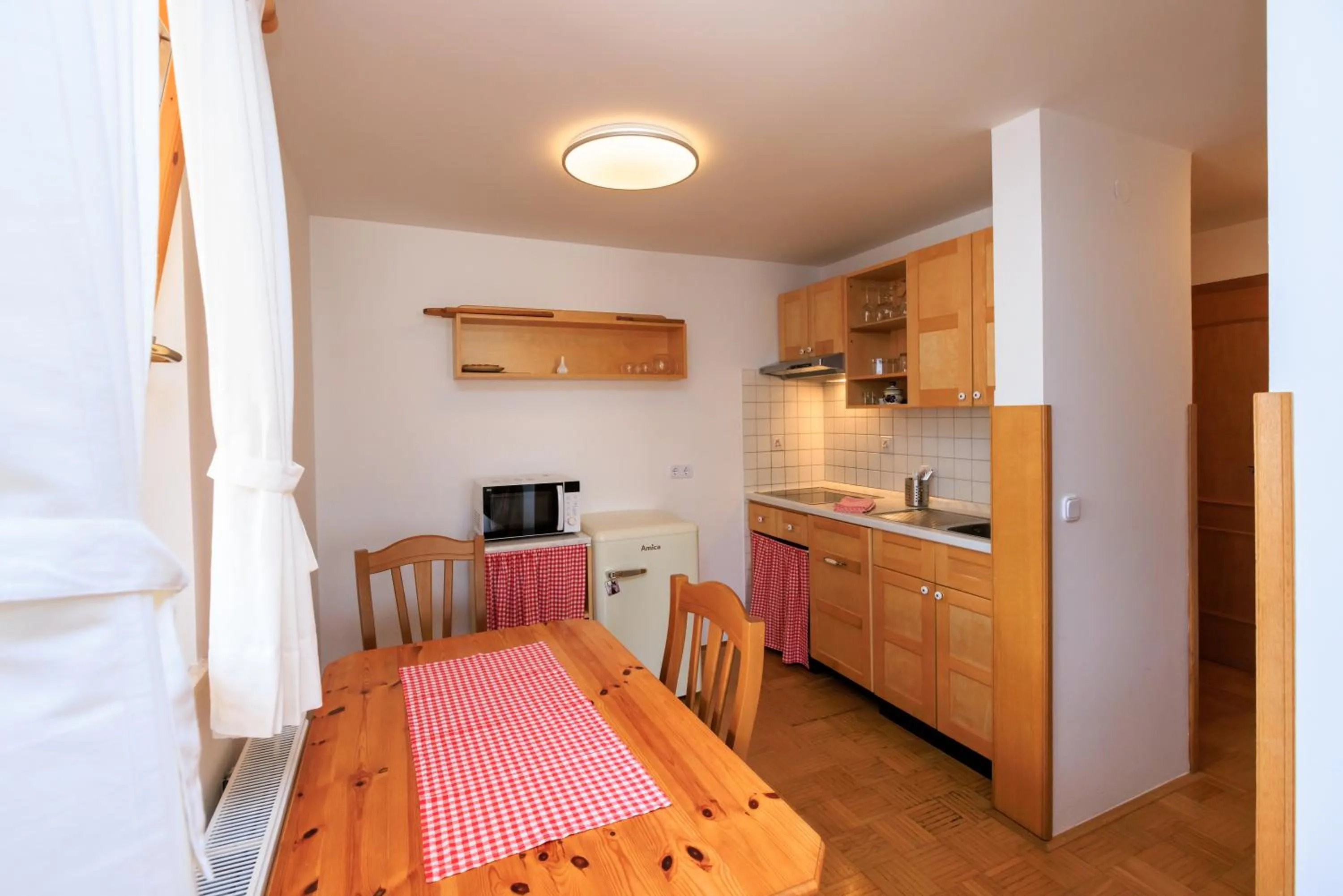 Dining area in Apartmaji Katrnjek