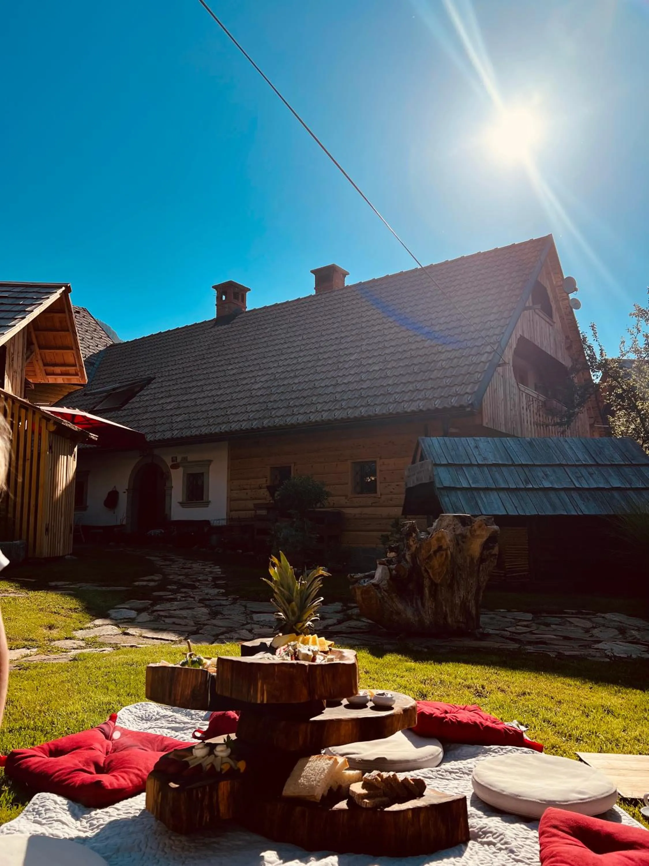 Property building in Apartmaji Katrnjek
