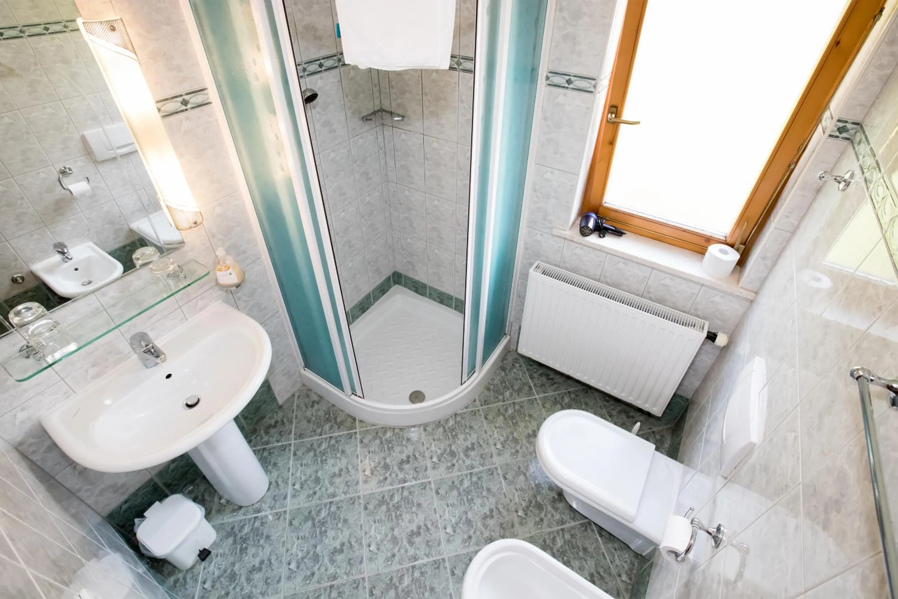 Shower in Apartmaji Katrnjek