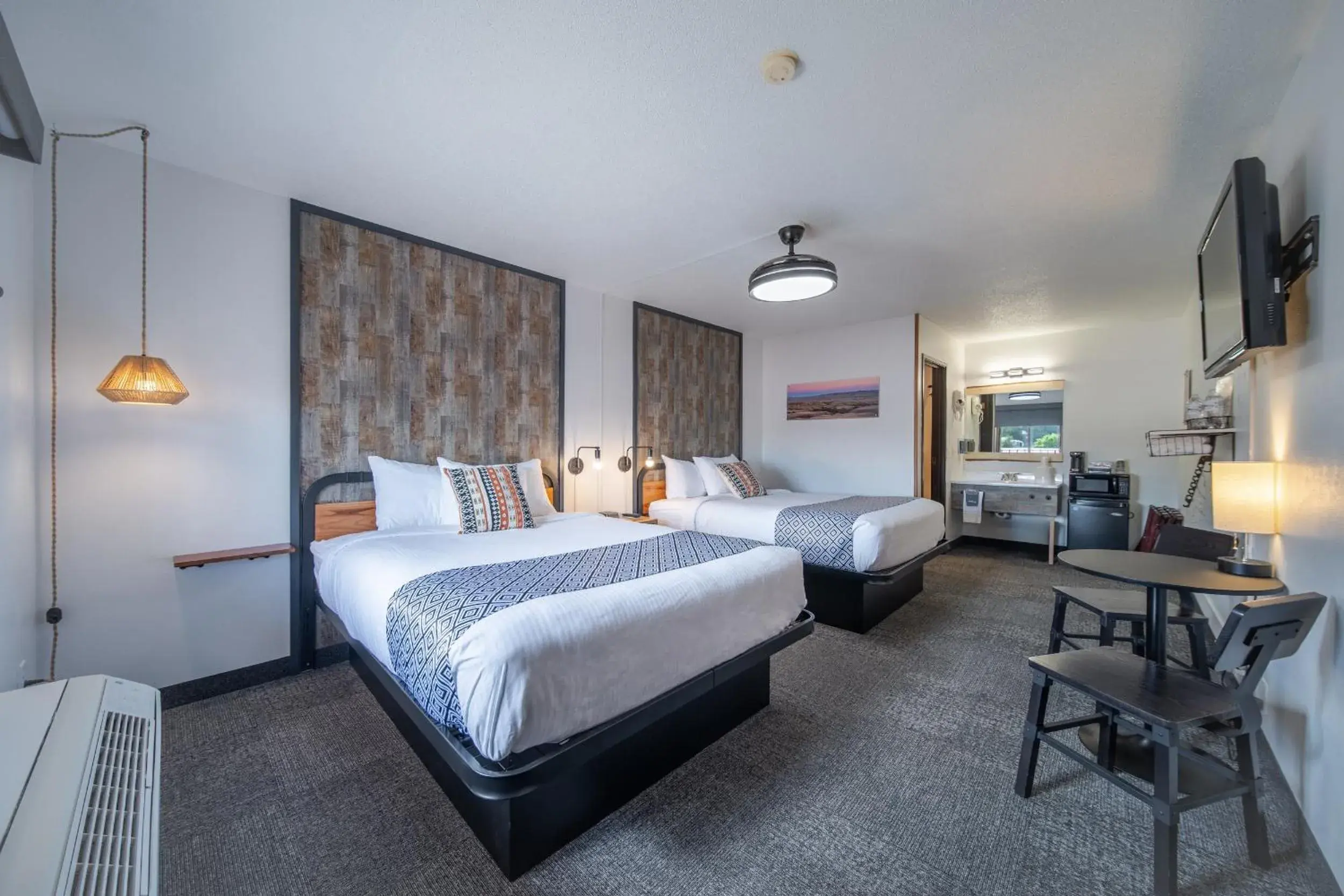 Superior Queen Room in Hansen Inn & Cabins Superior Queen Room in Hansen Inn & Cabins