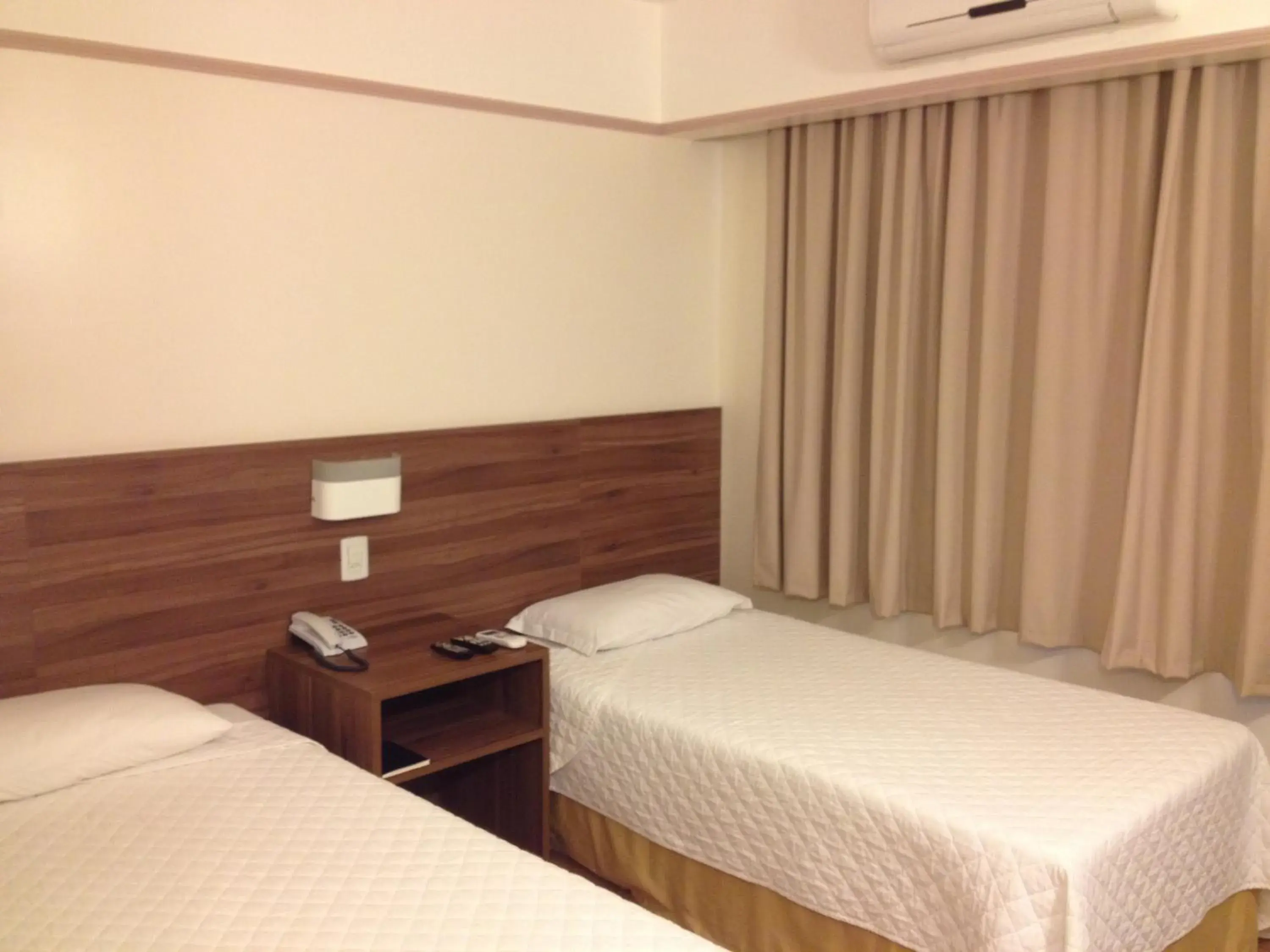 Standard Twin Room - single occupancy in Mogano Business Hotel- ELETROPOSTO Standard Twin Room - single occupancy in Mogano Business Hotel- ELETROPOSTO