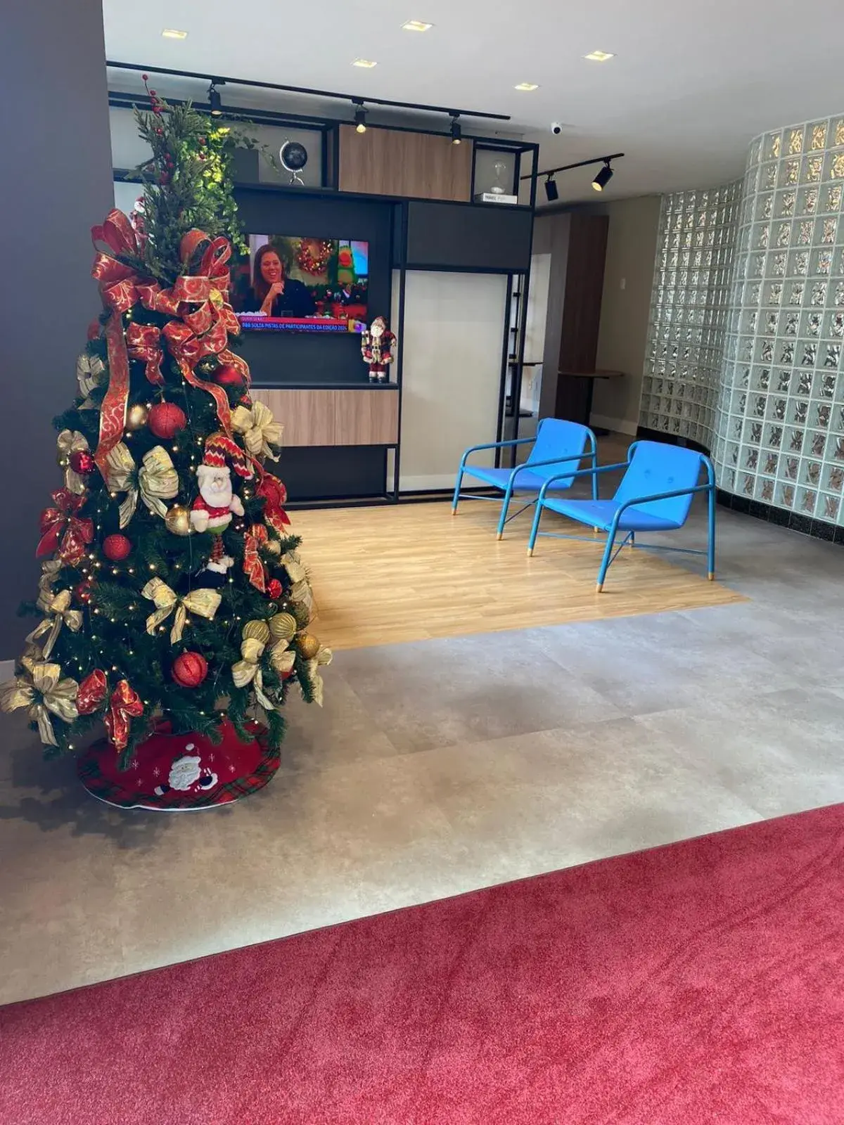 Lobby or reception in Mogano Business Hotel- ELETROPOSTO Lobby or reception in Mogano Business Hotel- ELETROPOSTO