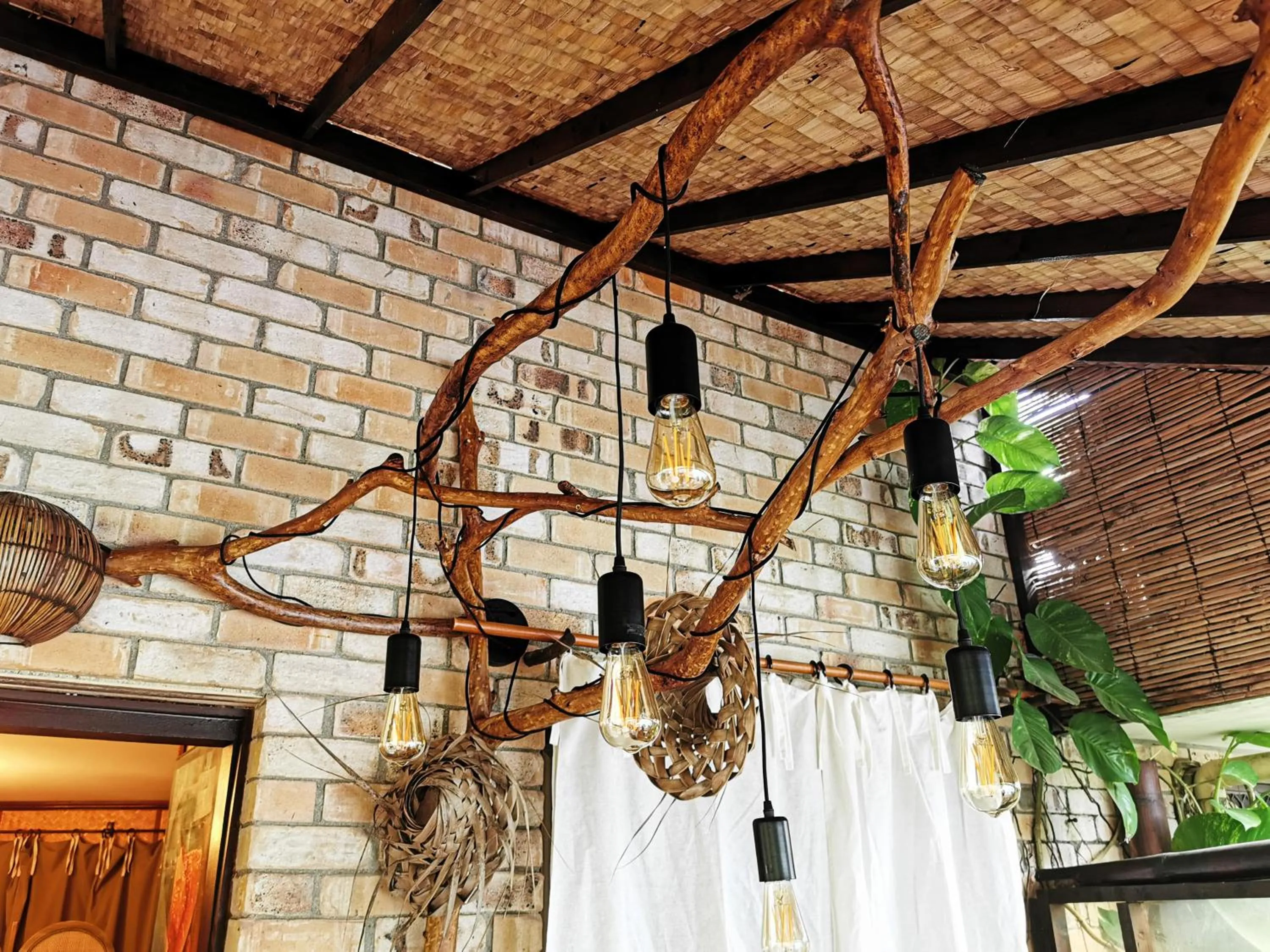 Decorative detail in Hôtel Fenua Mata'i'oa