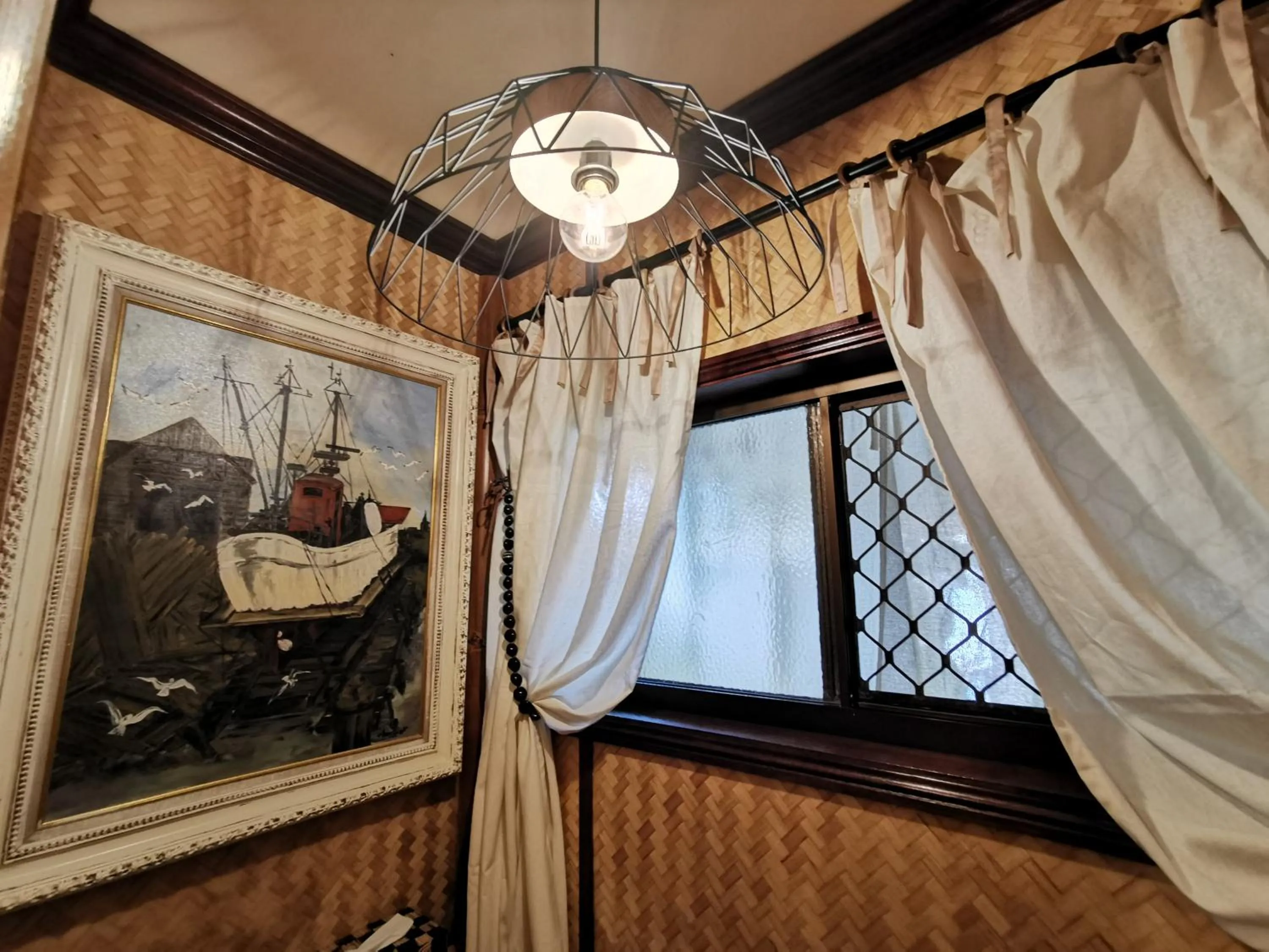 Decorative detail in Hôtel Fenua Mata'i'oa