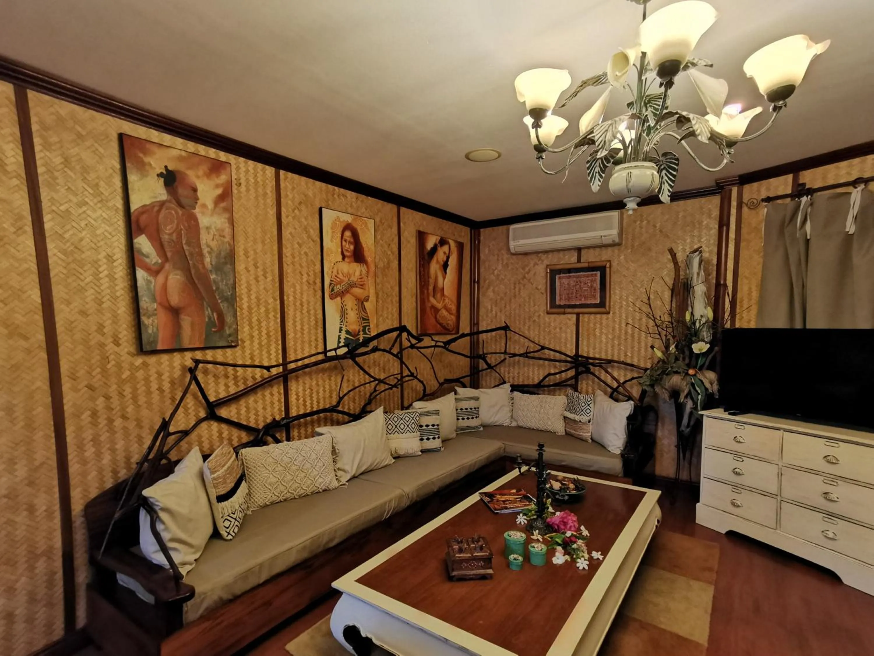 Seating area in Hôtel Fenua Mata'i'oa