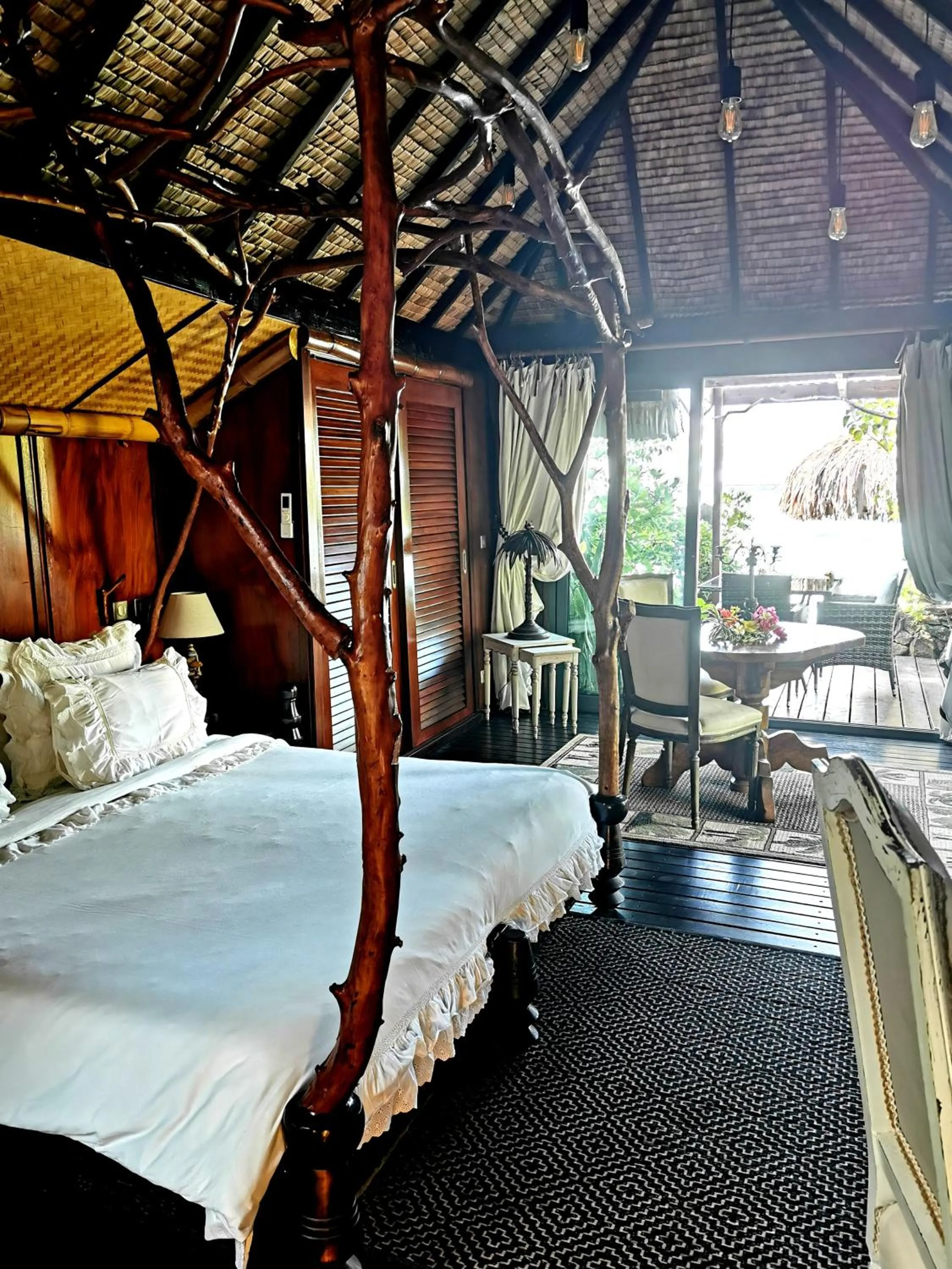 Bedroom, Bed in Hôtel Fenua Mata'i'oa