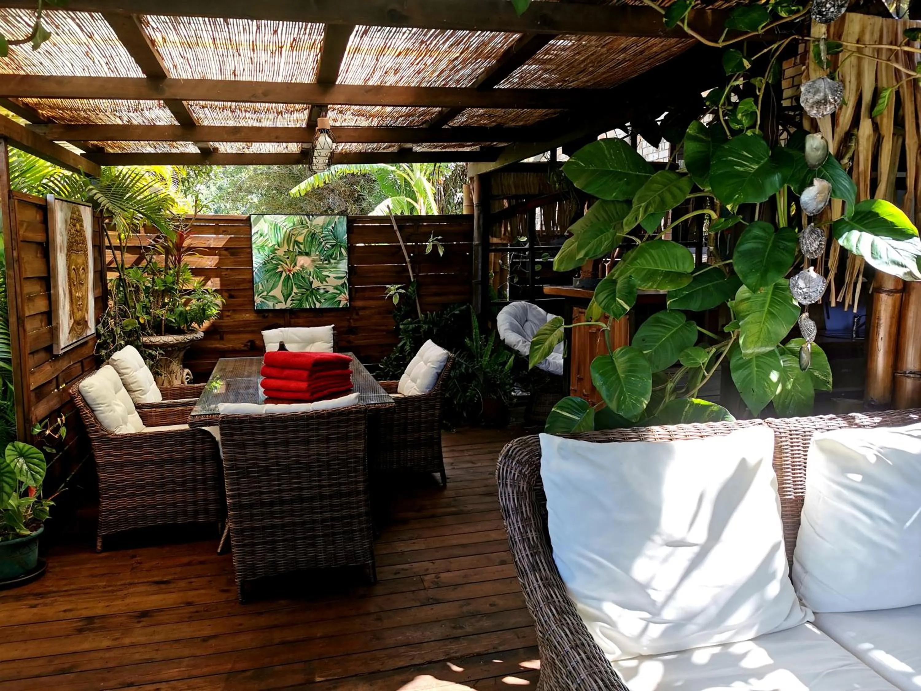 Patio in Hôtel Fenua Mata'i'oa
