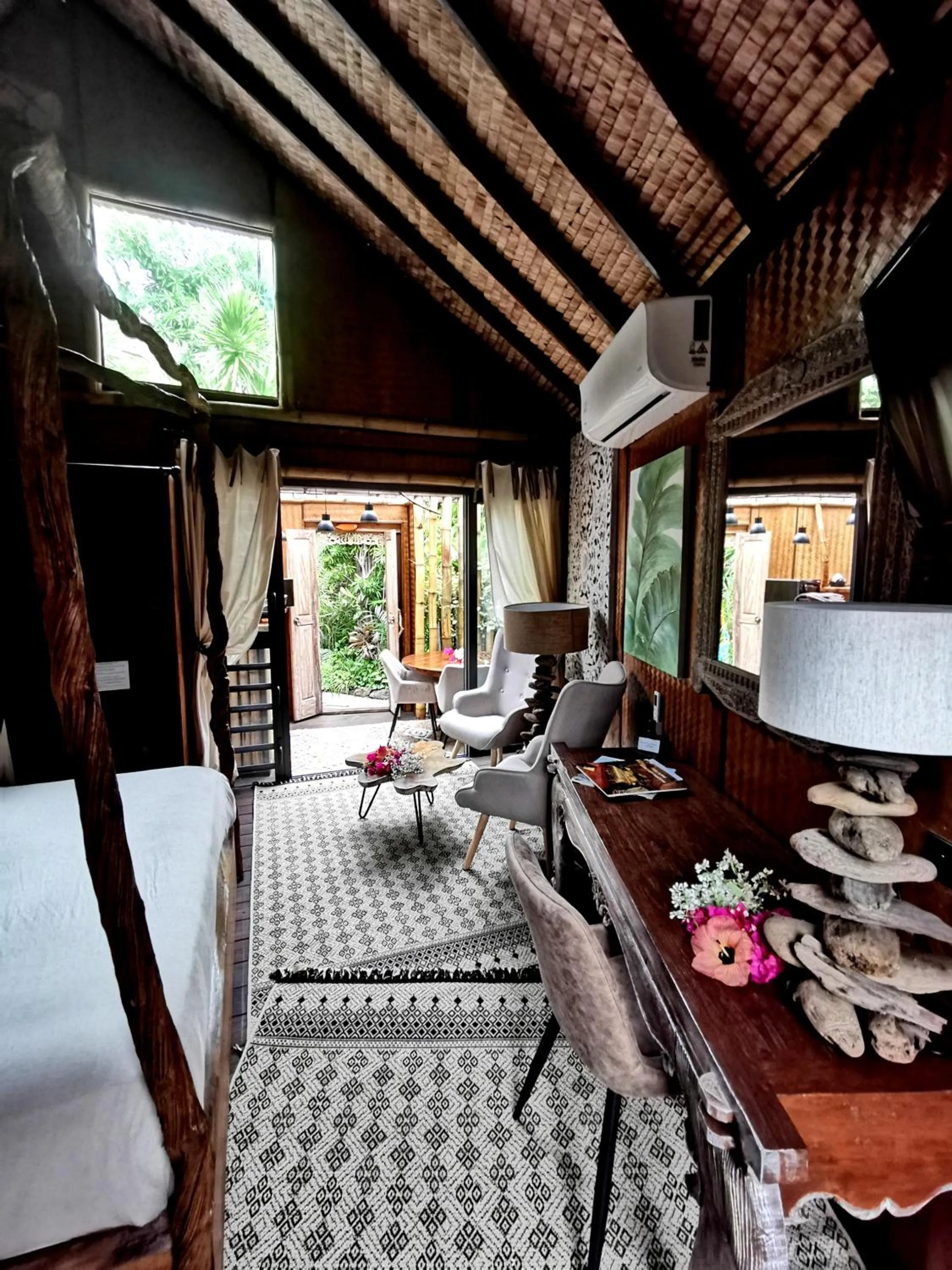 Bedroom in Hôtel Fenua Mata'i'oa