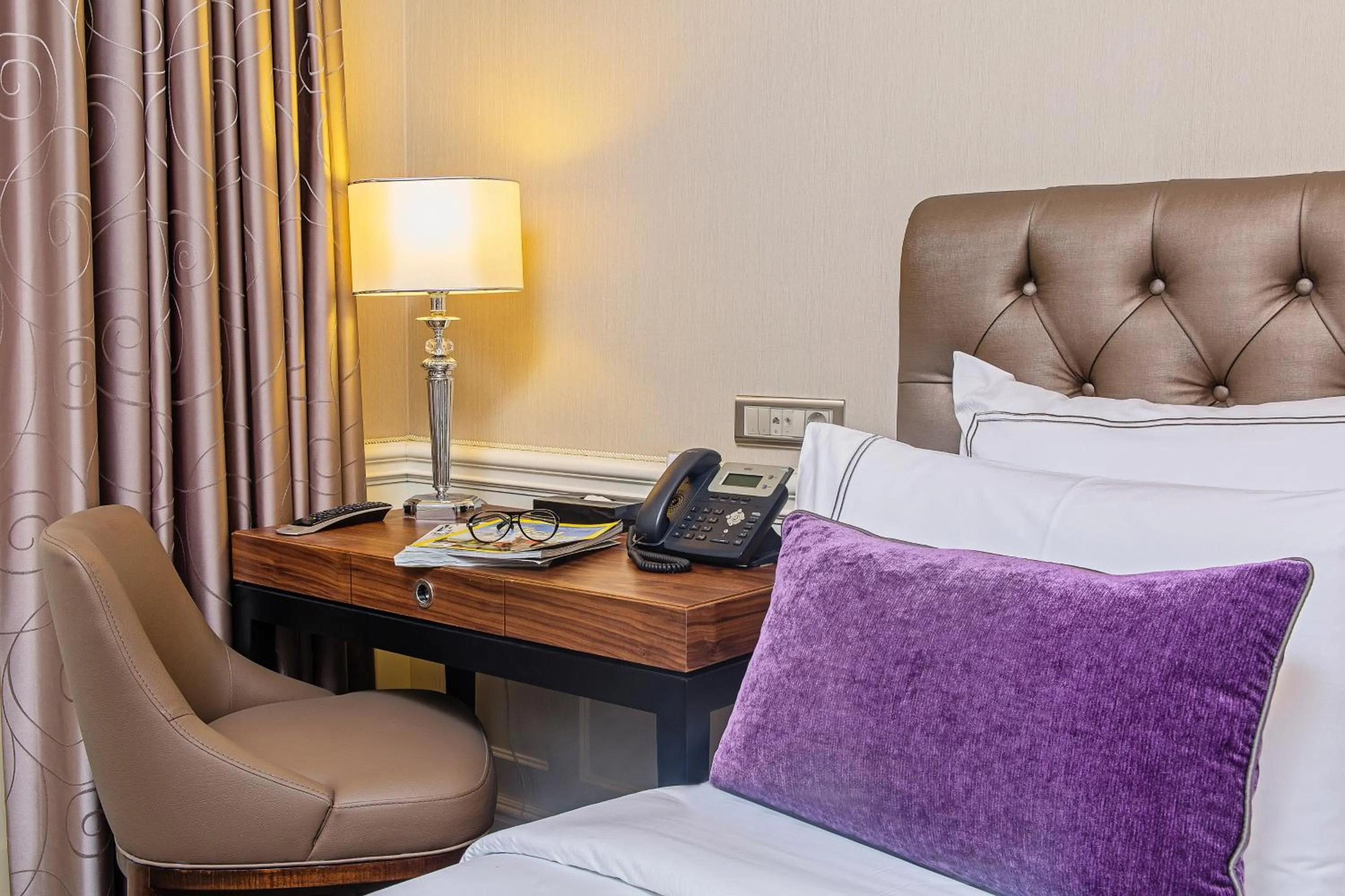 Bedroom in Meroddi Bağdatlıyan - 1892 Heritage Rooms by Galata Tower