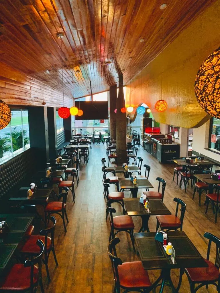 Lounge or bar in Herval Park Hotel