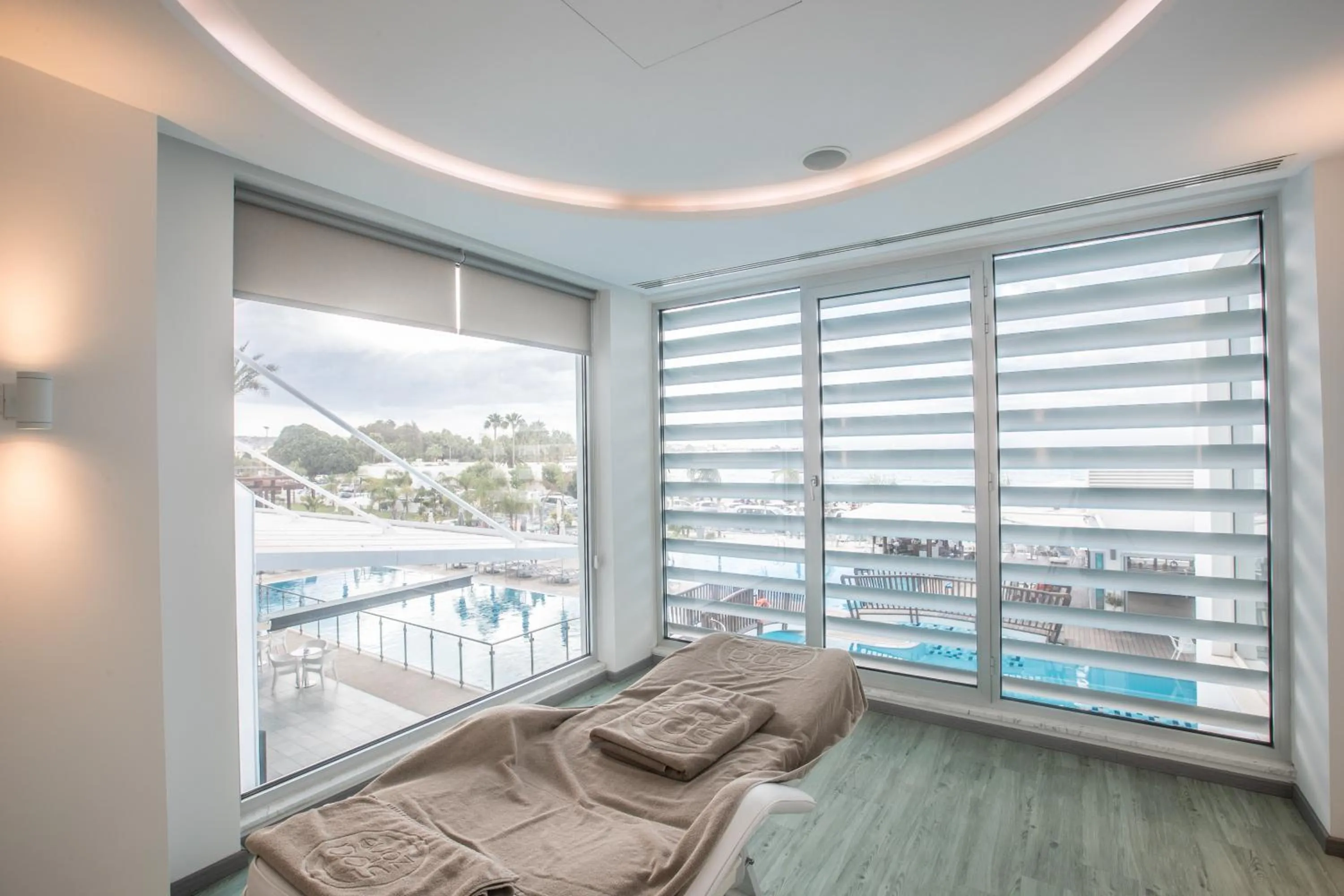 Massage in Vassos Nissi Plage Hotel & Spa