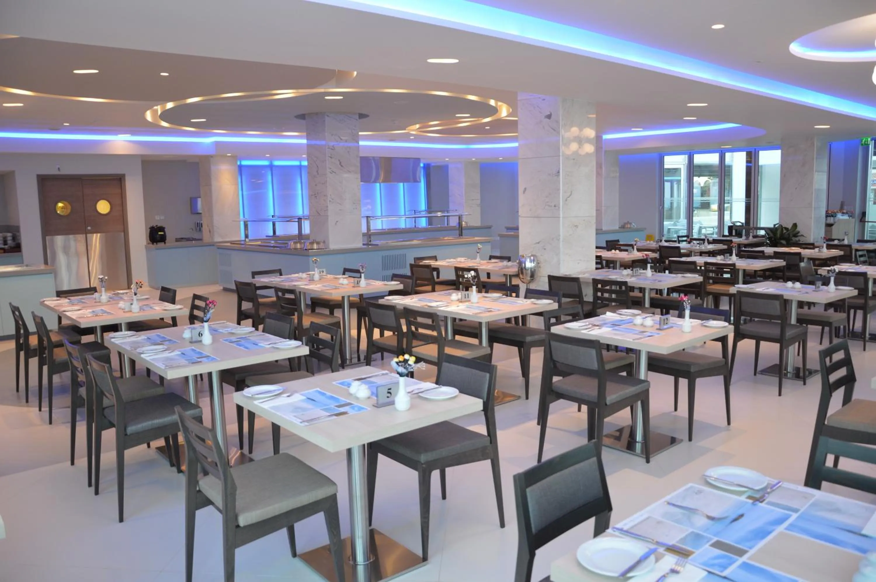 Restaurant/places to eat in Vassos Nissi Plage Hotel & Spa