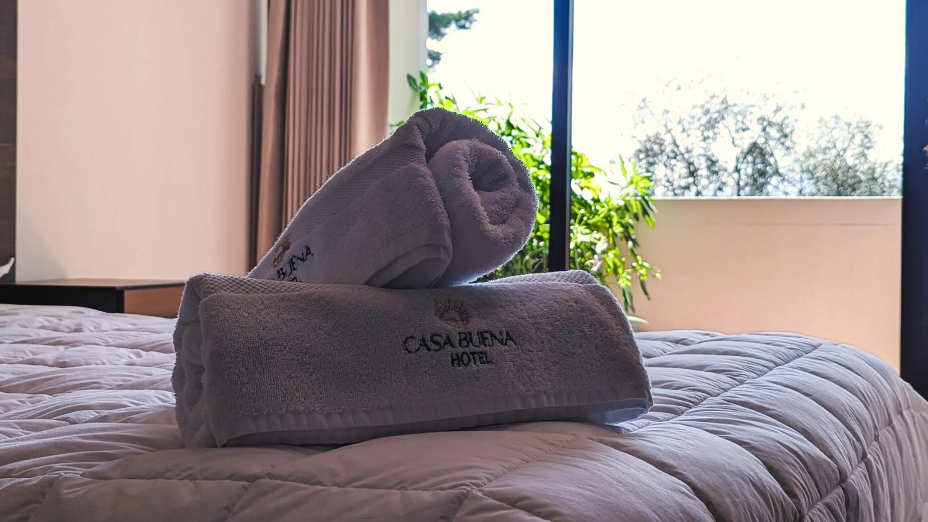 Bed in Casa Buena Hotel