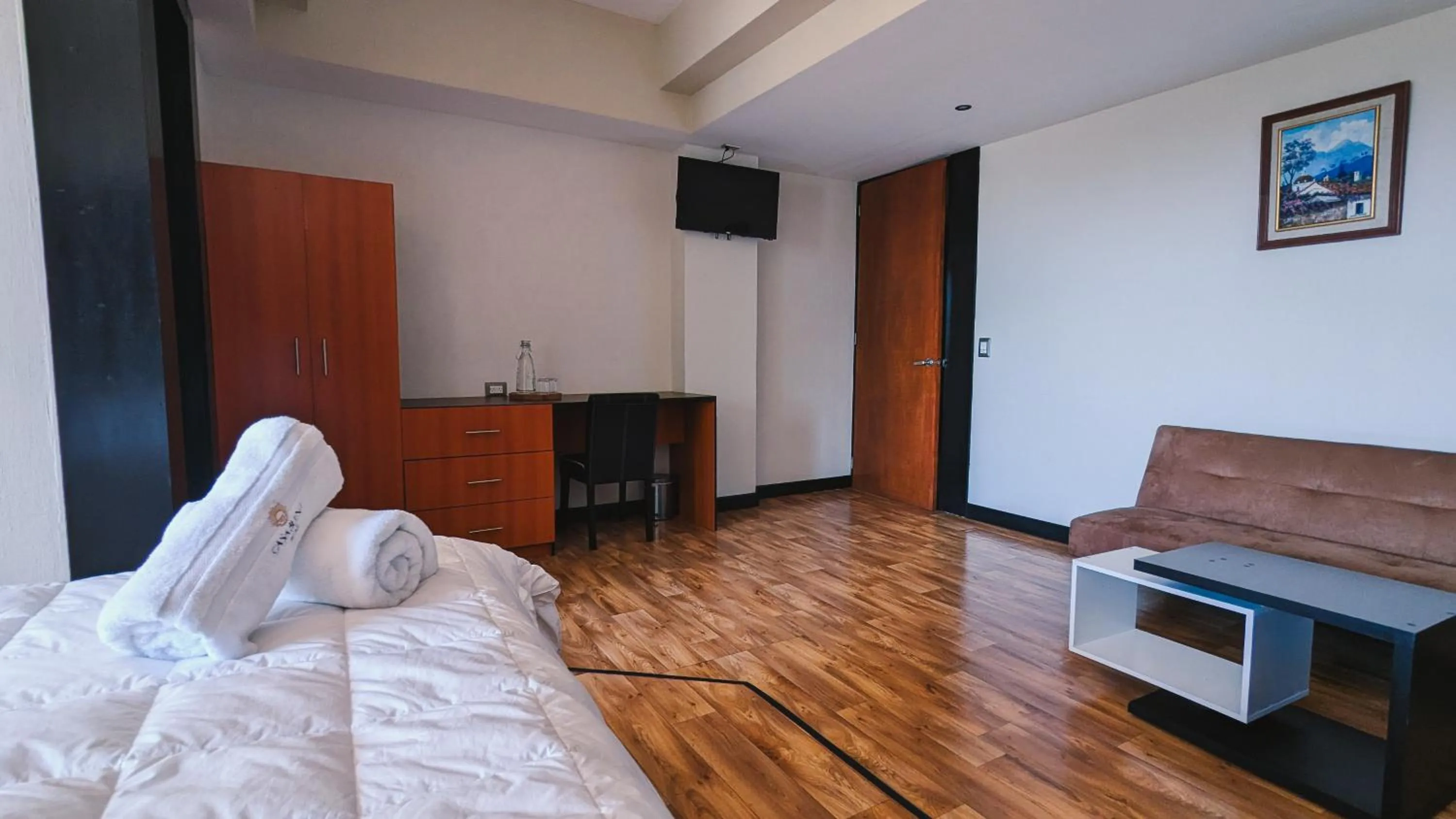 Bed in Casa Buena Hotel