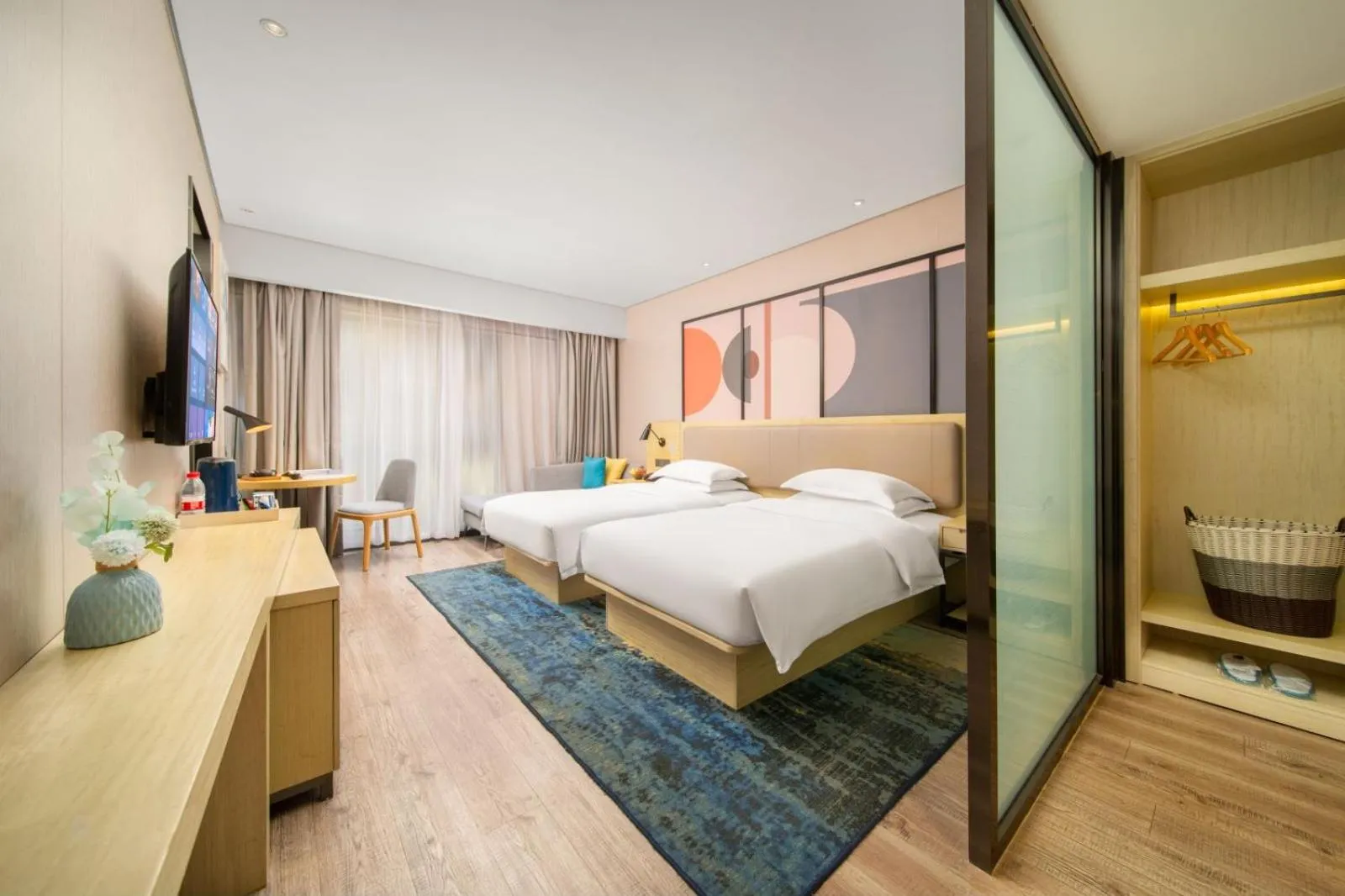 Photo of the whole room, Bed in Echarm Hotel Kunming Changshui International Airport