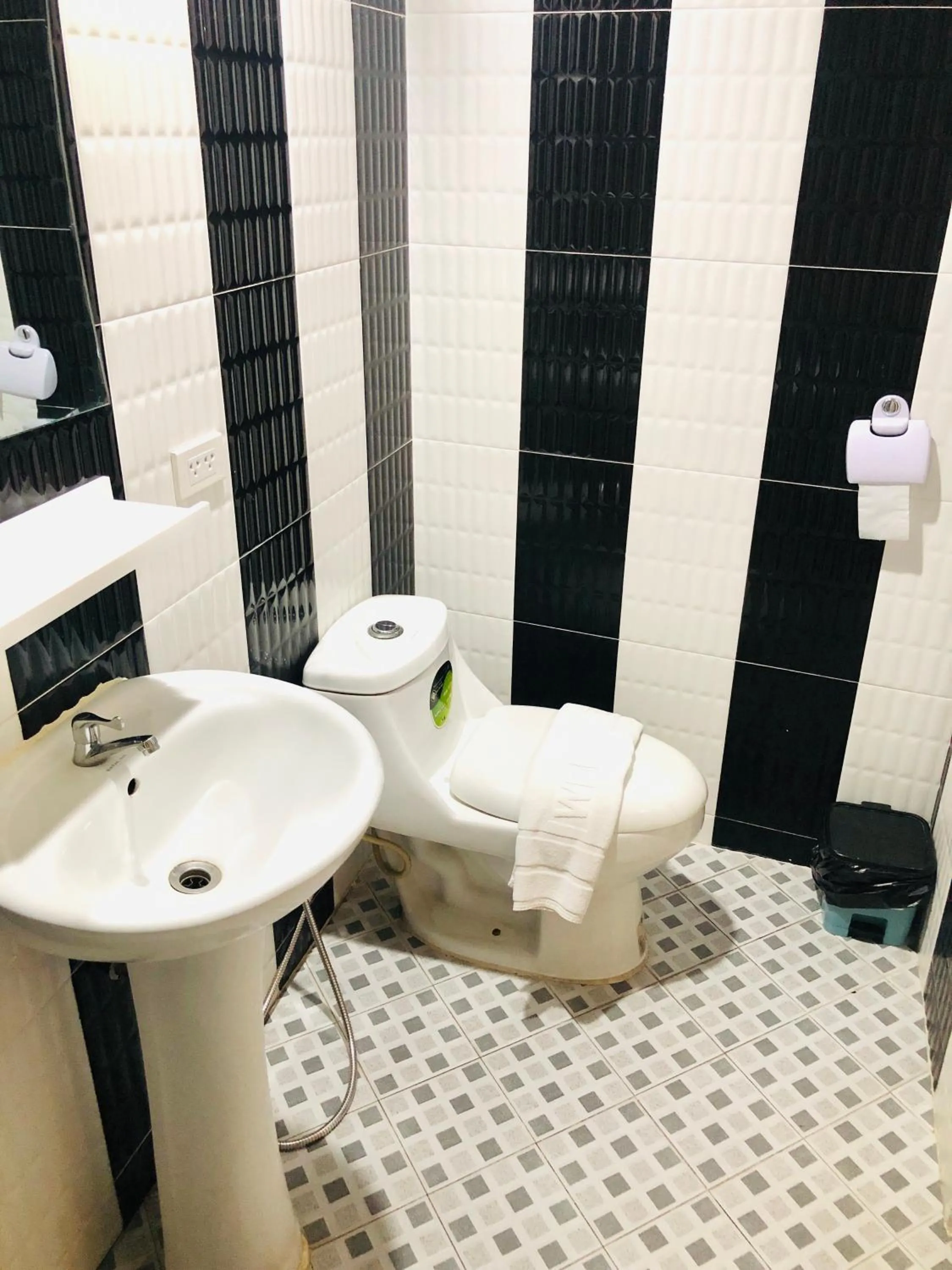 Toilet in Royal Star Suites pattaya