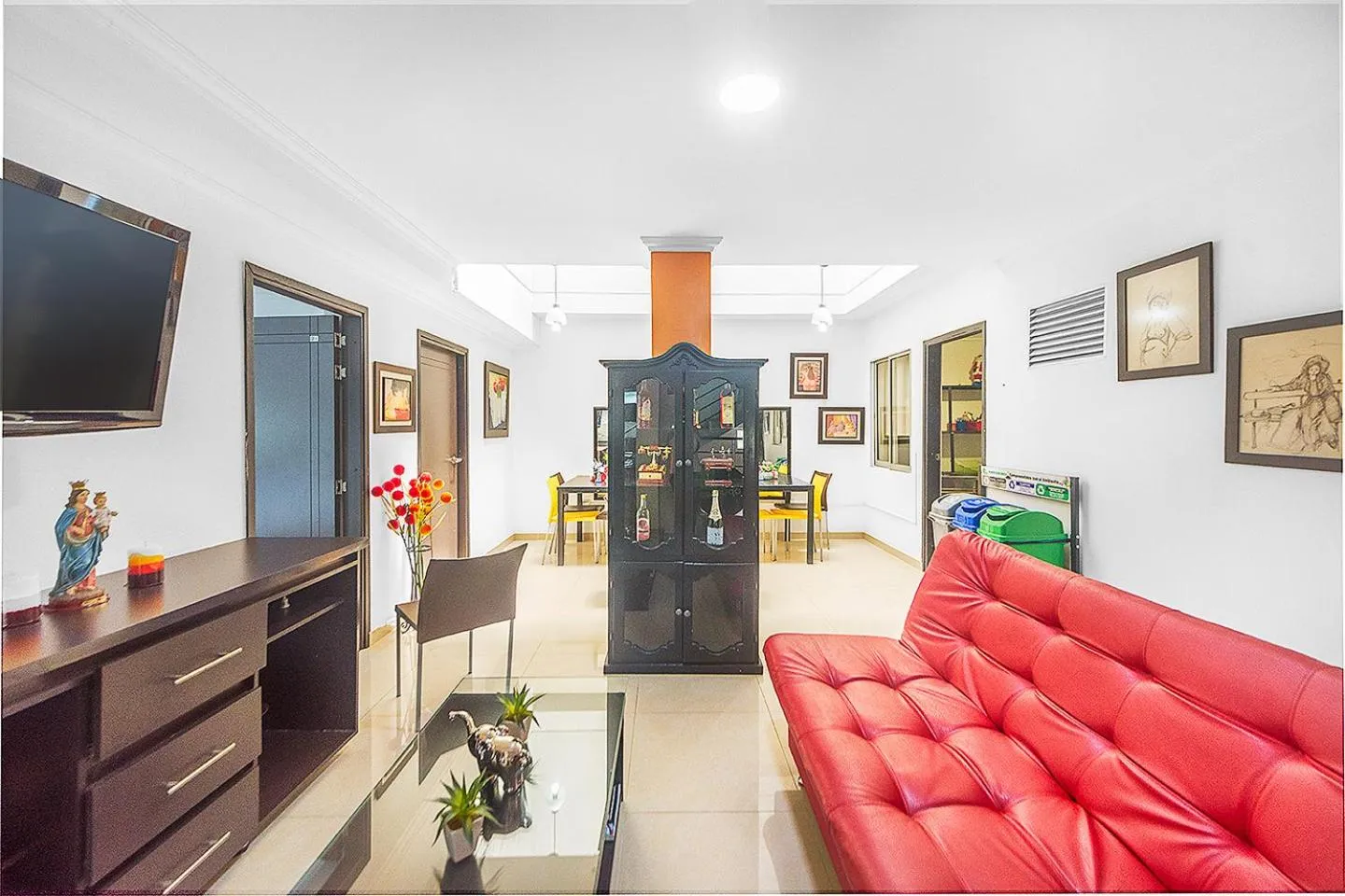 Communal lounge/ TV room in Hotel Park 6