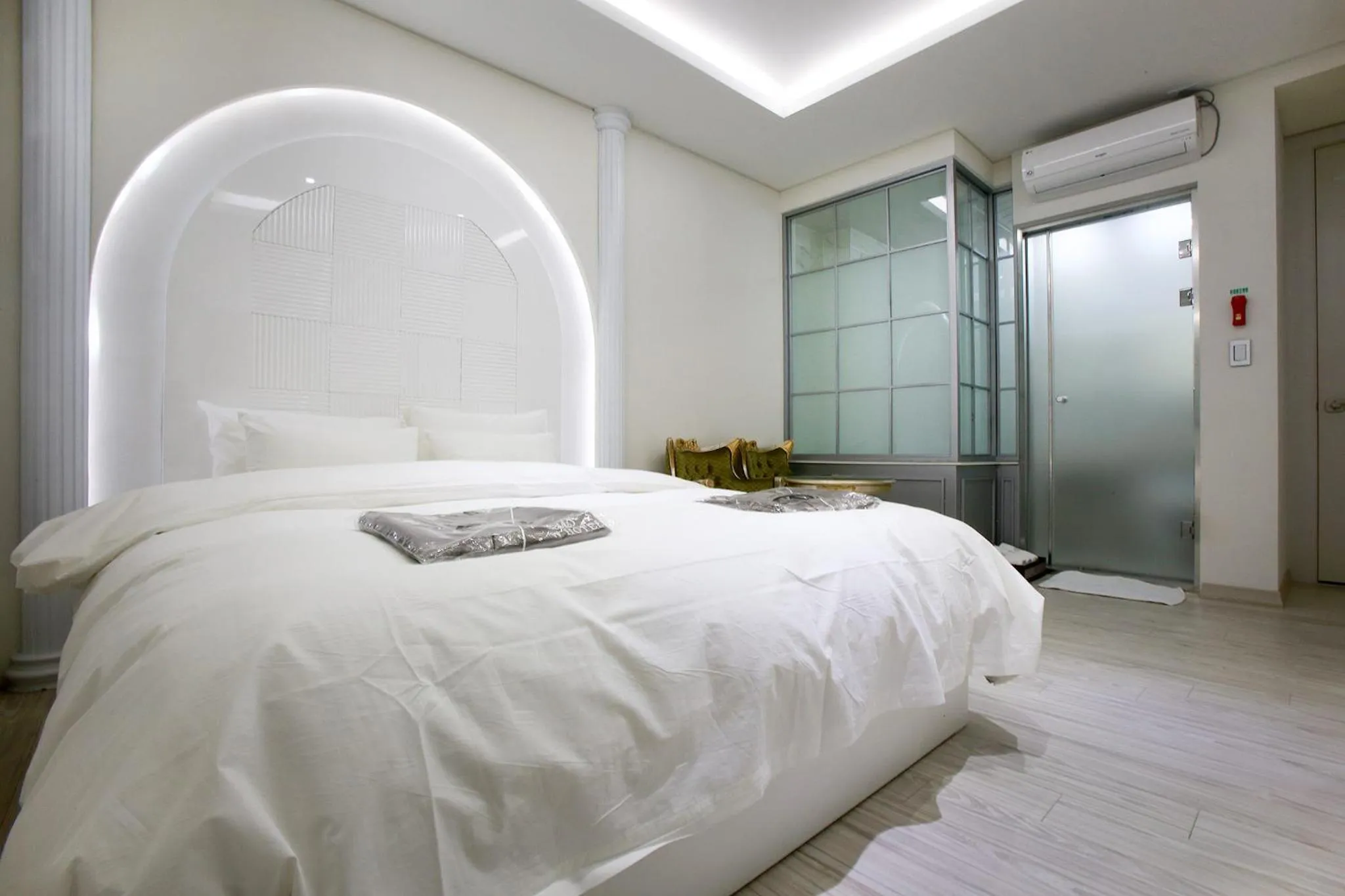 Bedroom, Bed in W Hotel