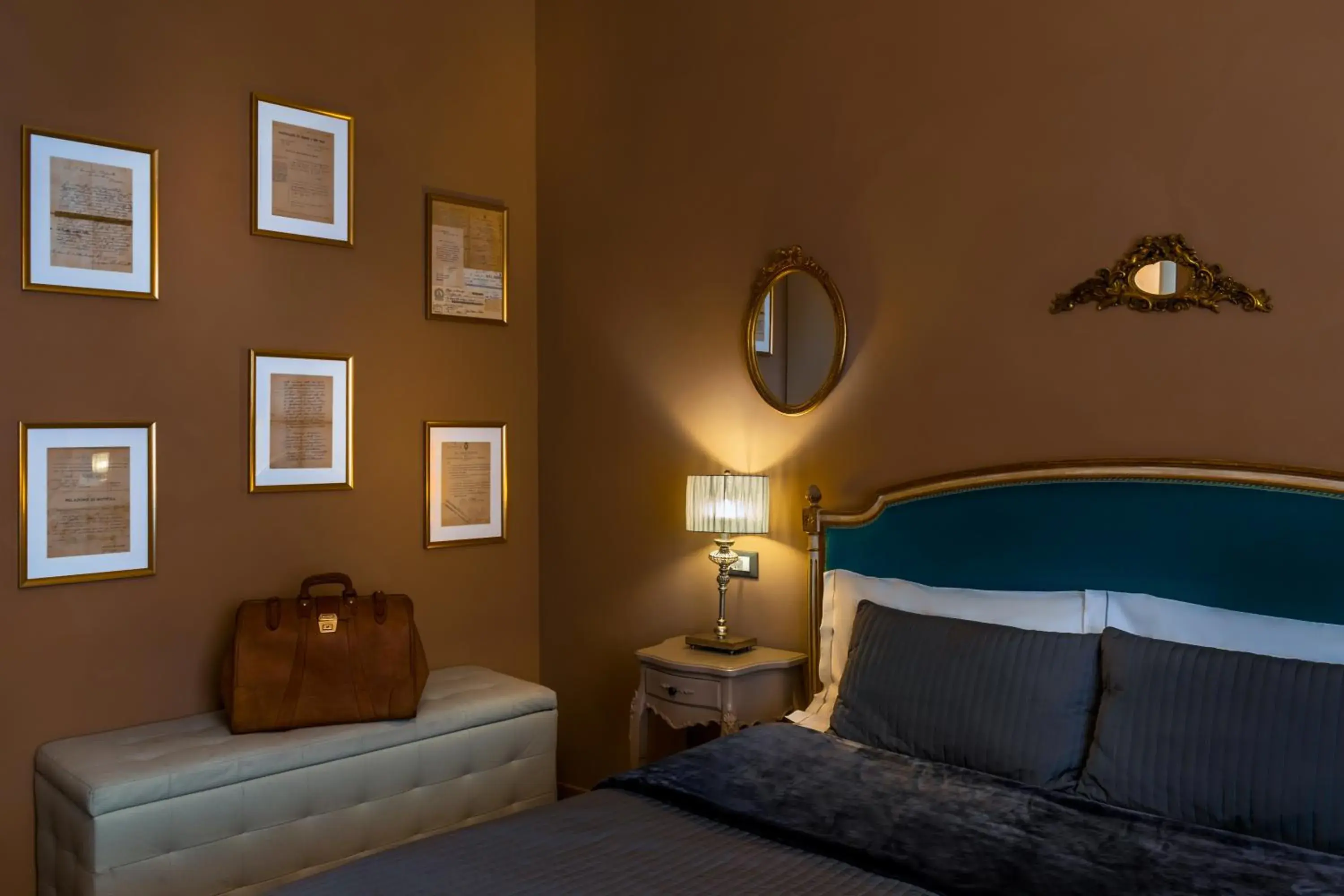 Superior Double Room in 051 Room & Breakfast Superior Double Room in 051 Room & Breakfast