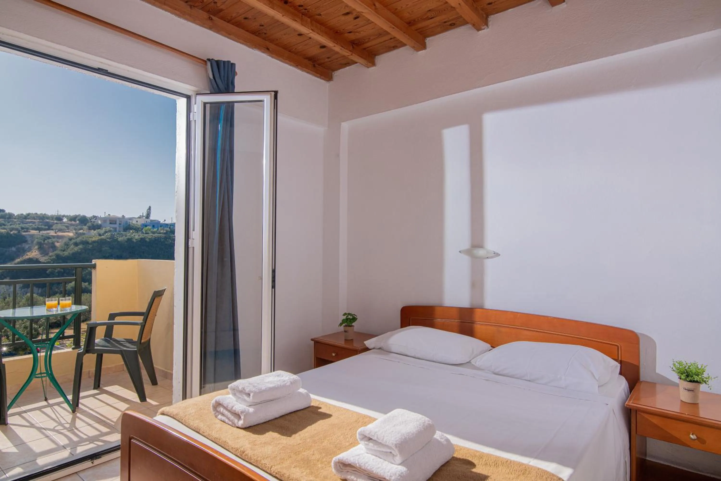 Bed in Golden Valentin Apartments