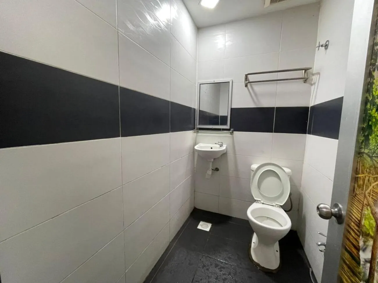 Bathroom in SV Andalas Hotel