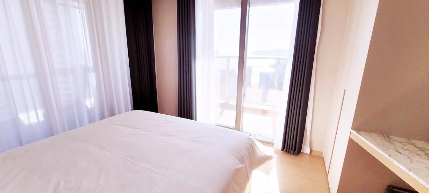 Bedroom, Bed in Haeundae Lamer Stay
