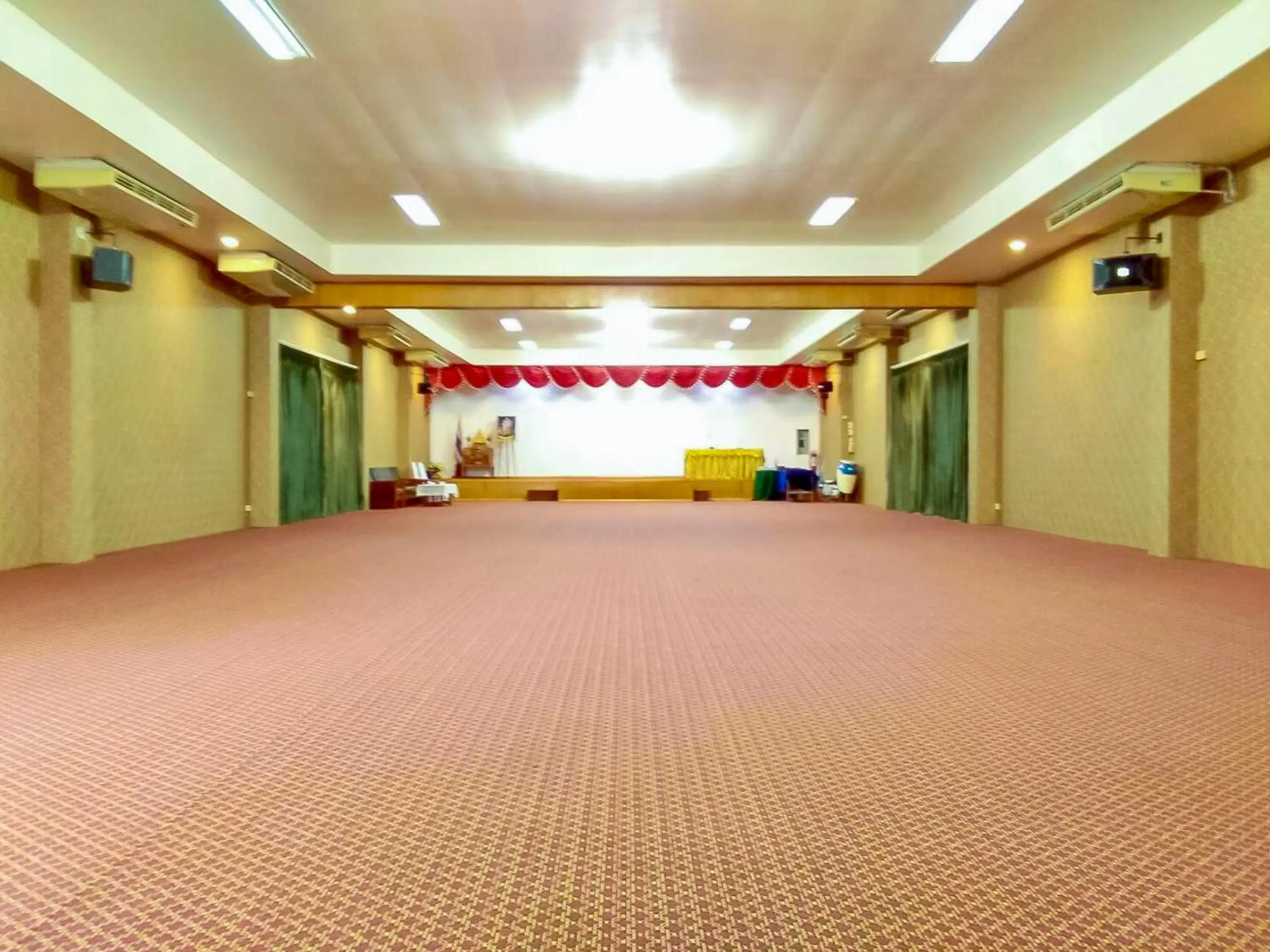 Meeting/conference room in Saitharn Iyara Resort