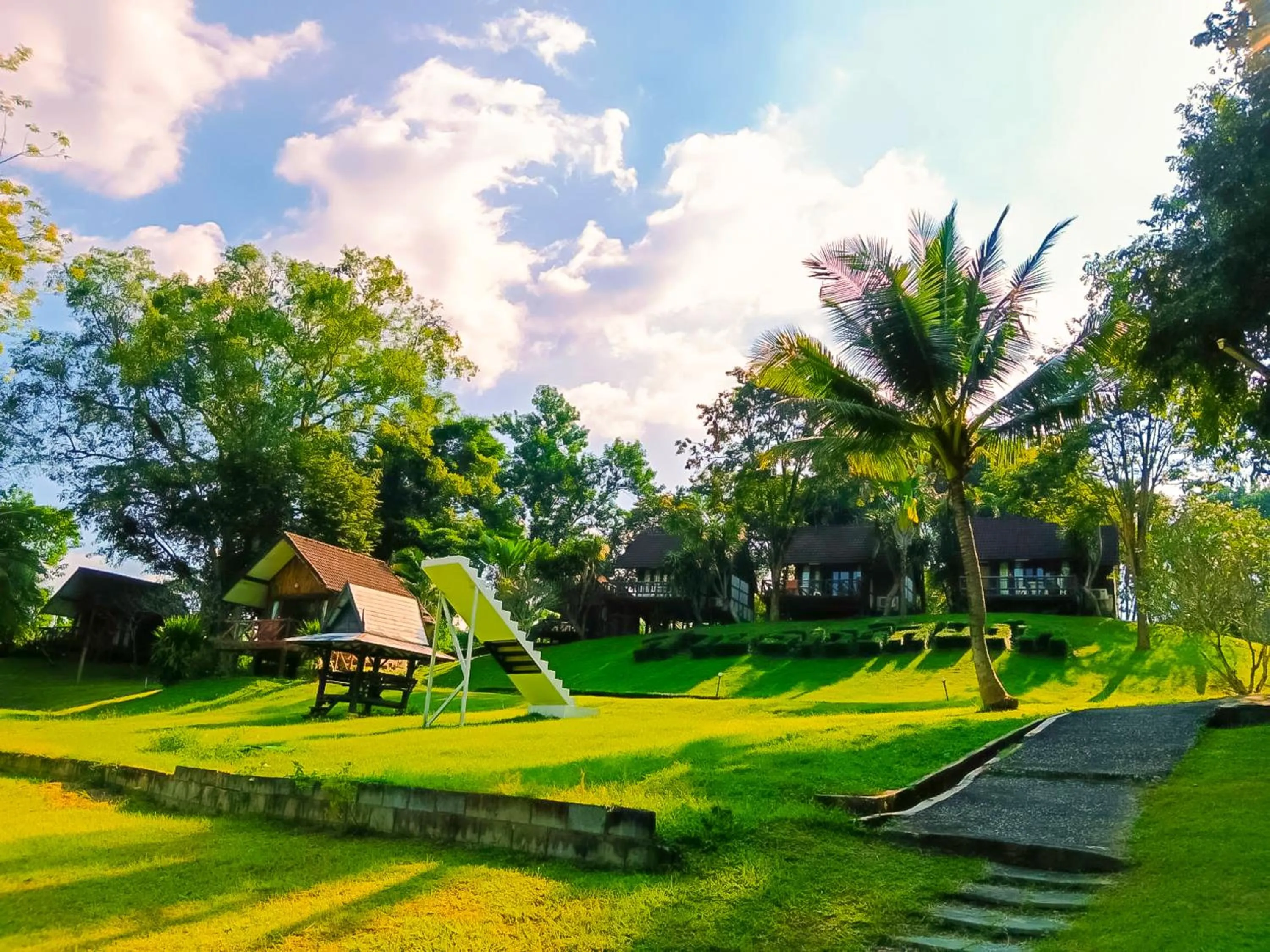 Day in Saitharn Iyara Resort