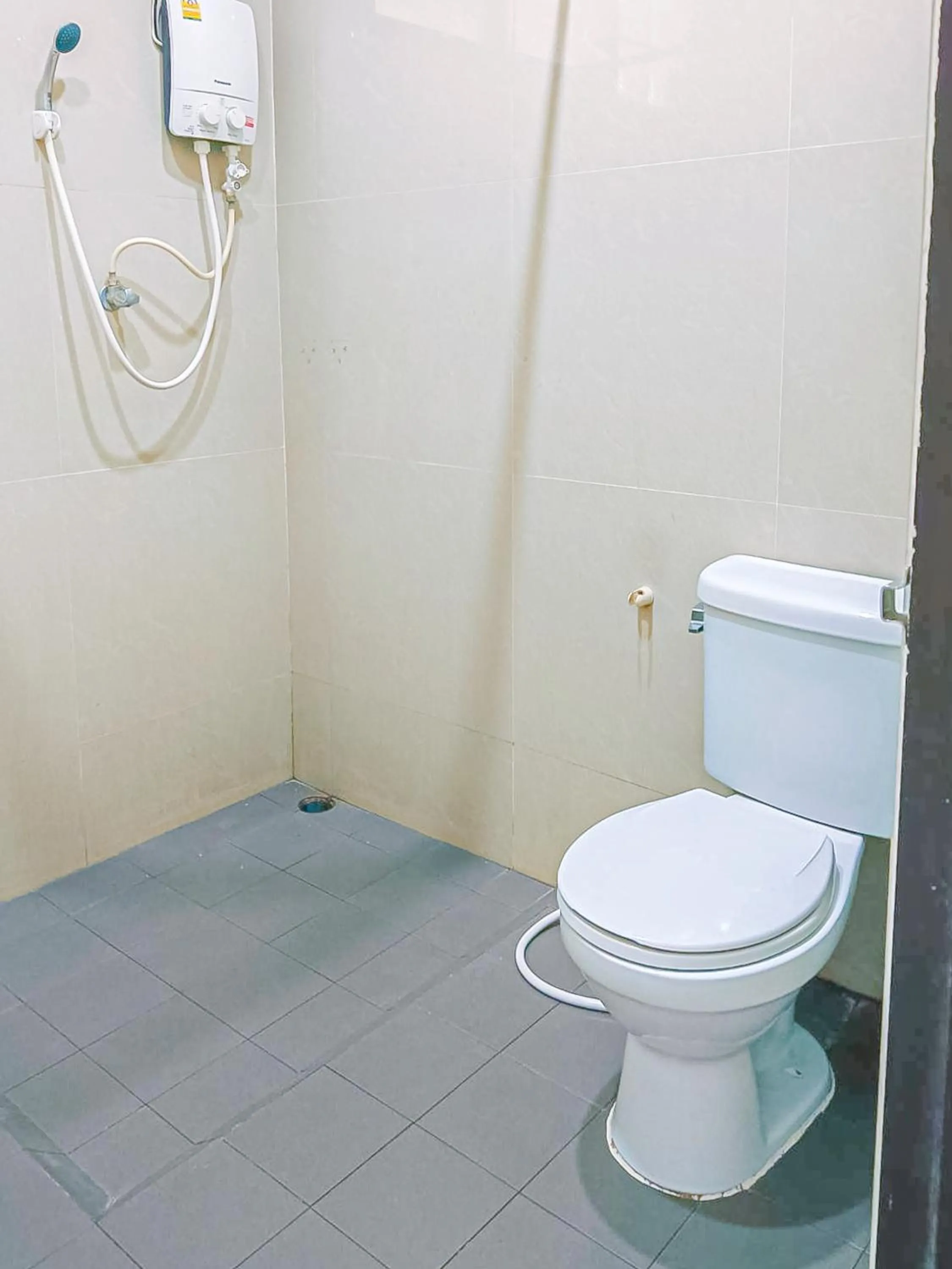Toilet in Saitharn Iyara Resort