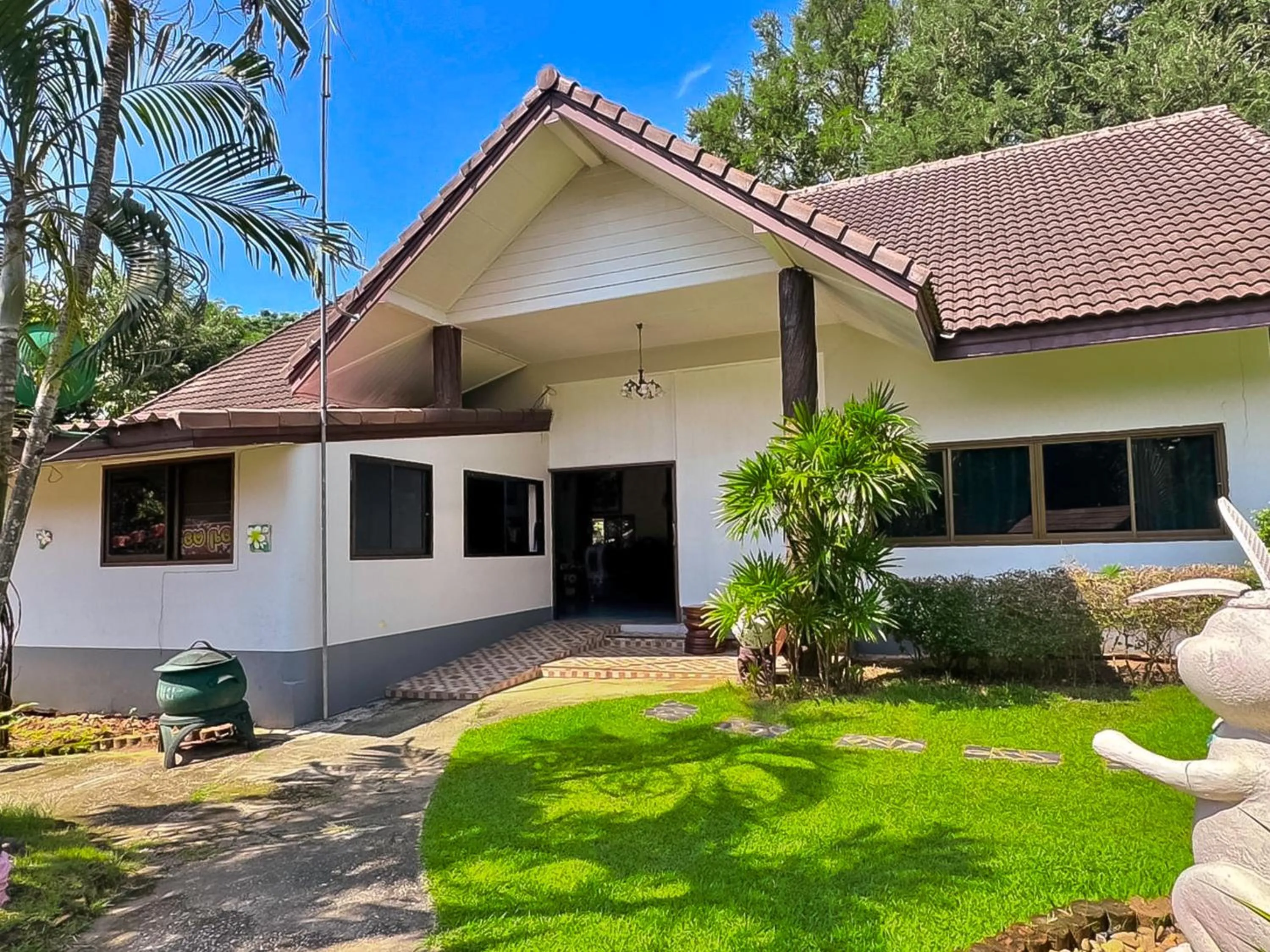 Property building in Saitharn Iyara Resort